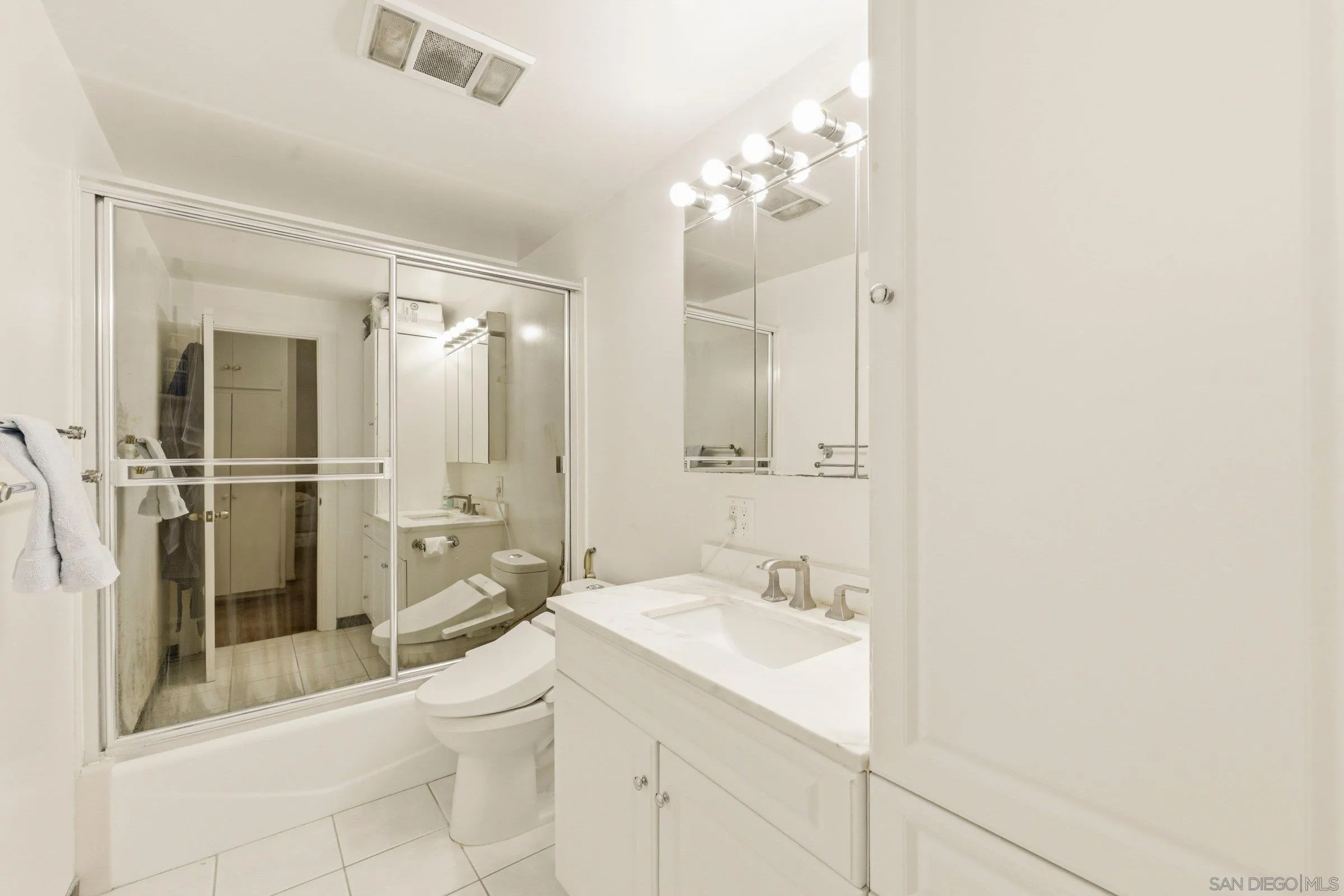https://cdn.realtyfeed.com/cdn/127/260015079/af5c729bb87d2ff94a5ecc185173a626.webp
