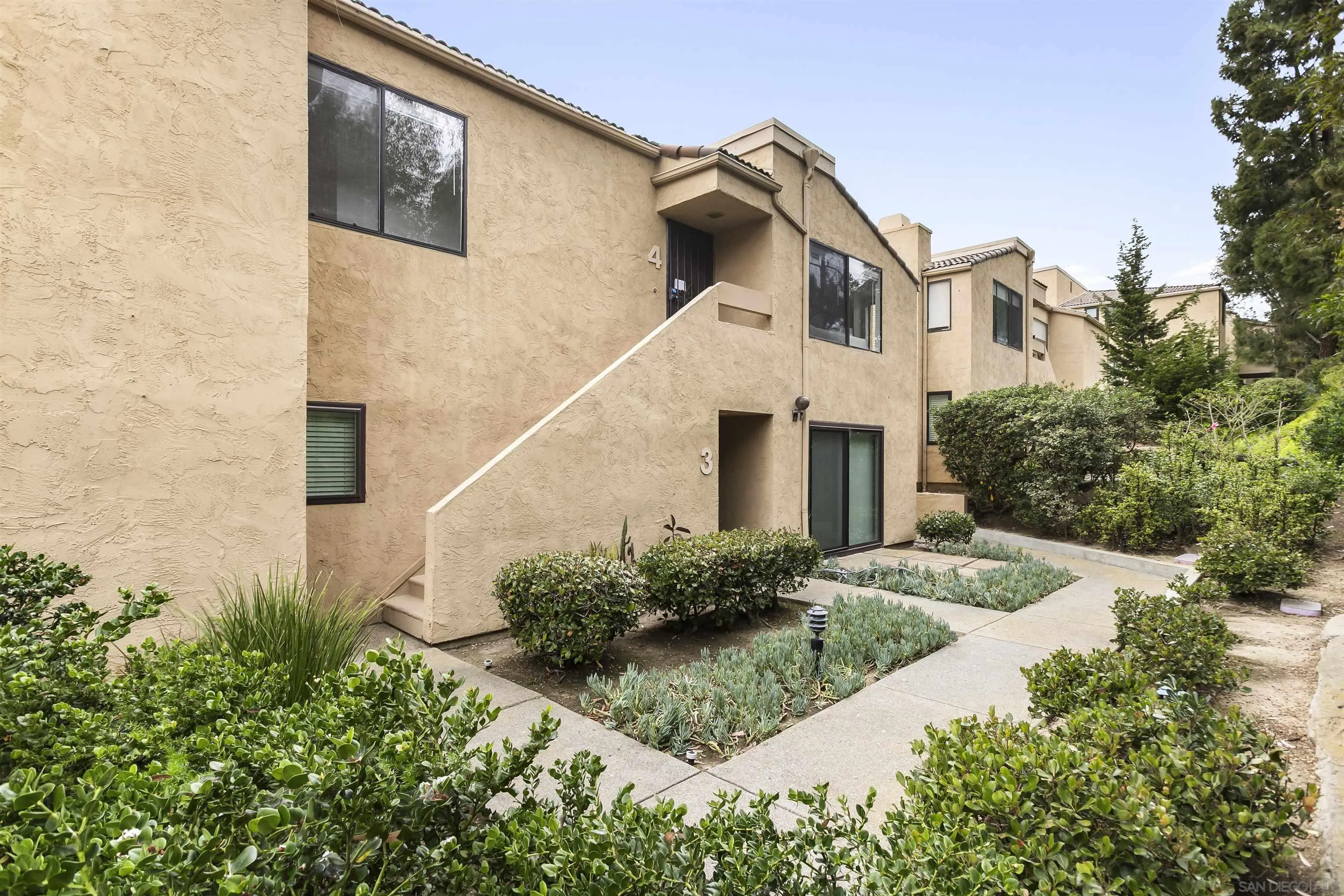 Photo #1: 260015083 Listing: Photo #1
