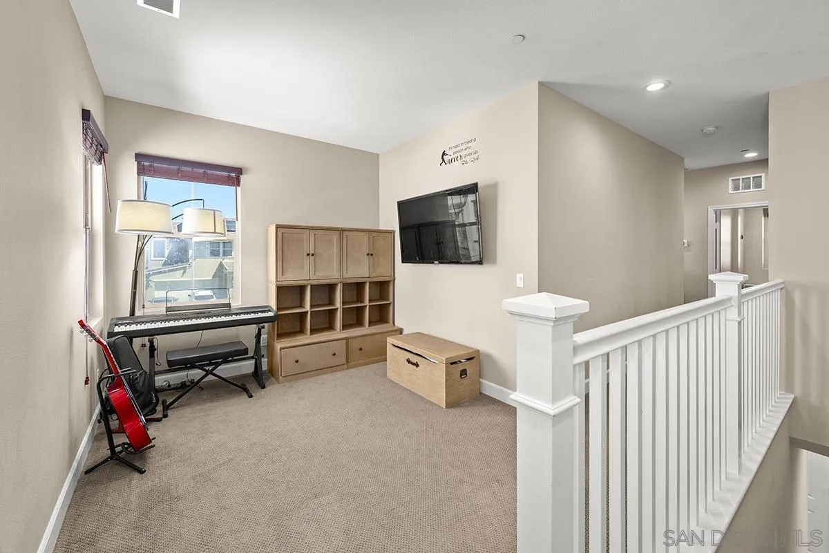 https://cdn.realtyfeed.com/cdn/127/260015091/0649015a3a7bea052fd01ff127026c01.webp