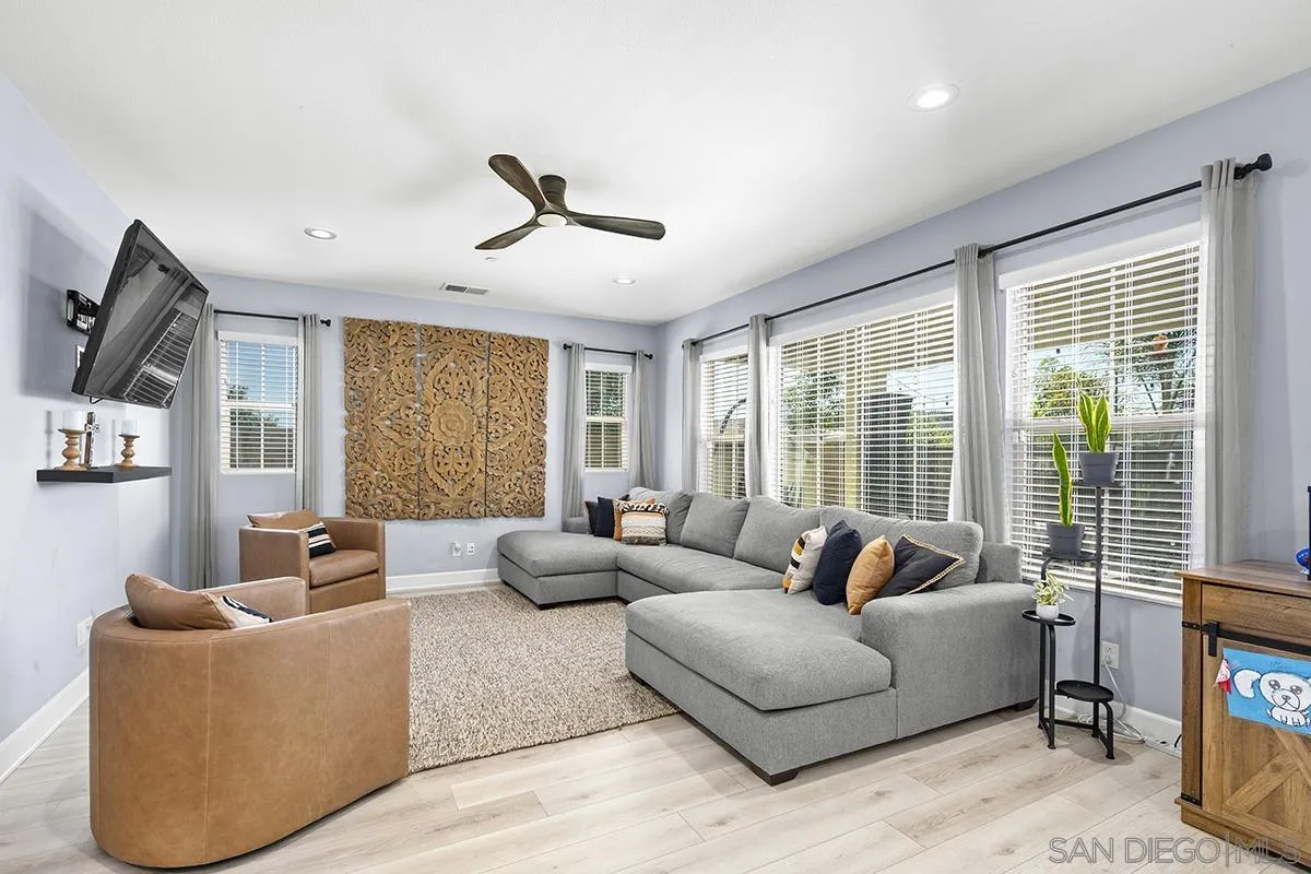 https://cdn.realtyfeed.com/cdn/127/260015091/22f97725b43279a64b16b740c9c1d217.webp