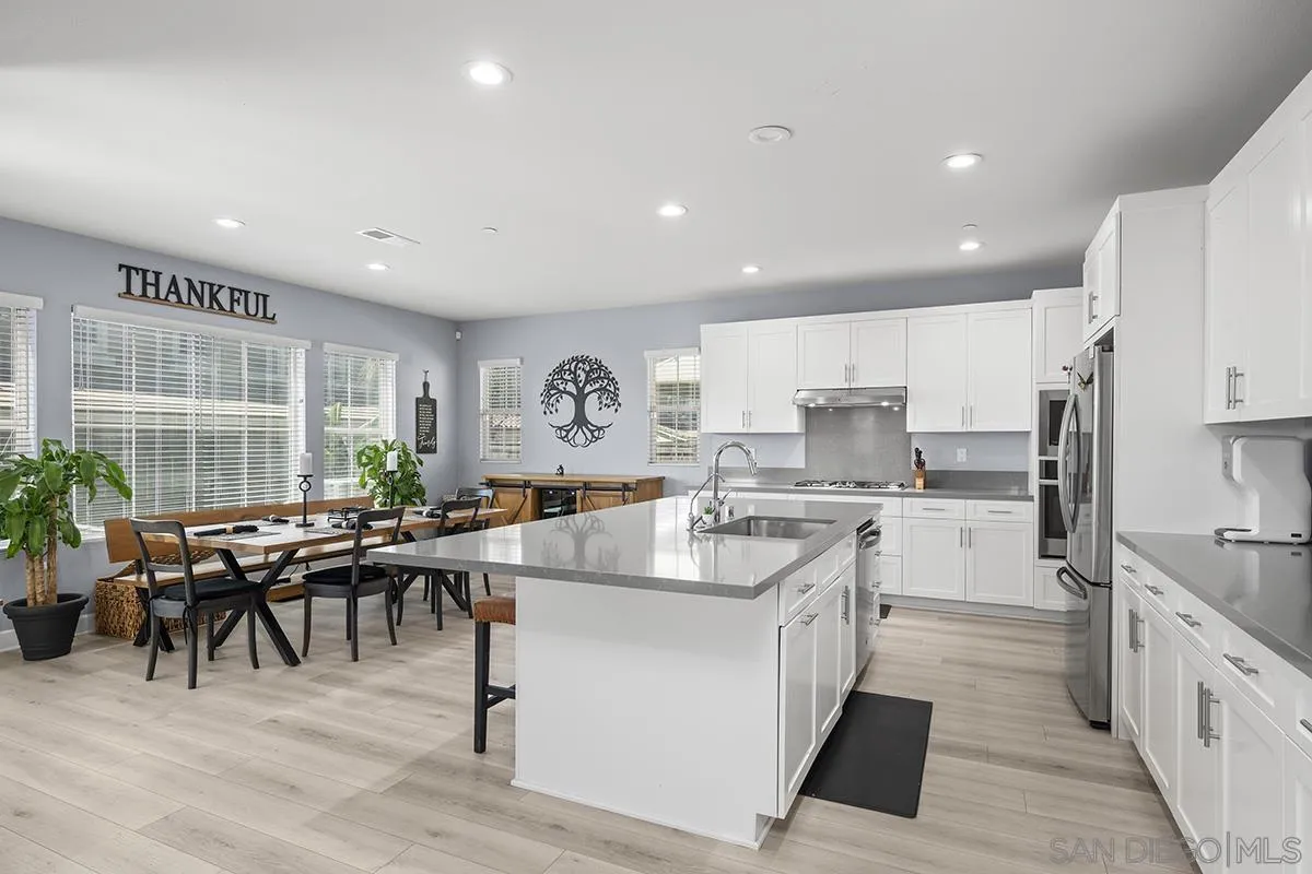 https://cdn.realtyfeed.com/cdn/127/260015091/b482ce5cfdc0f6485831202050713993.webp