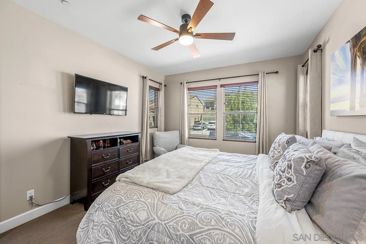 https://cdn.realtyfeed.com/cdn/127/260015091/d9e3c62062c3e2e9ff7f3ab6a78a440d.webp