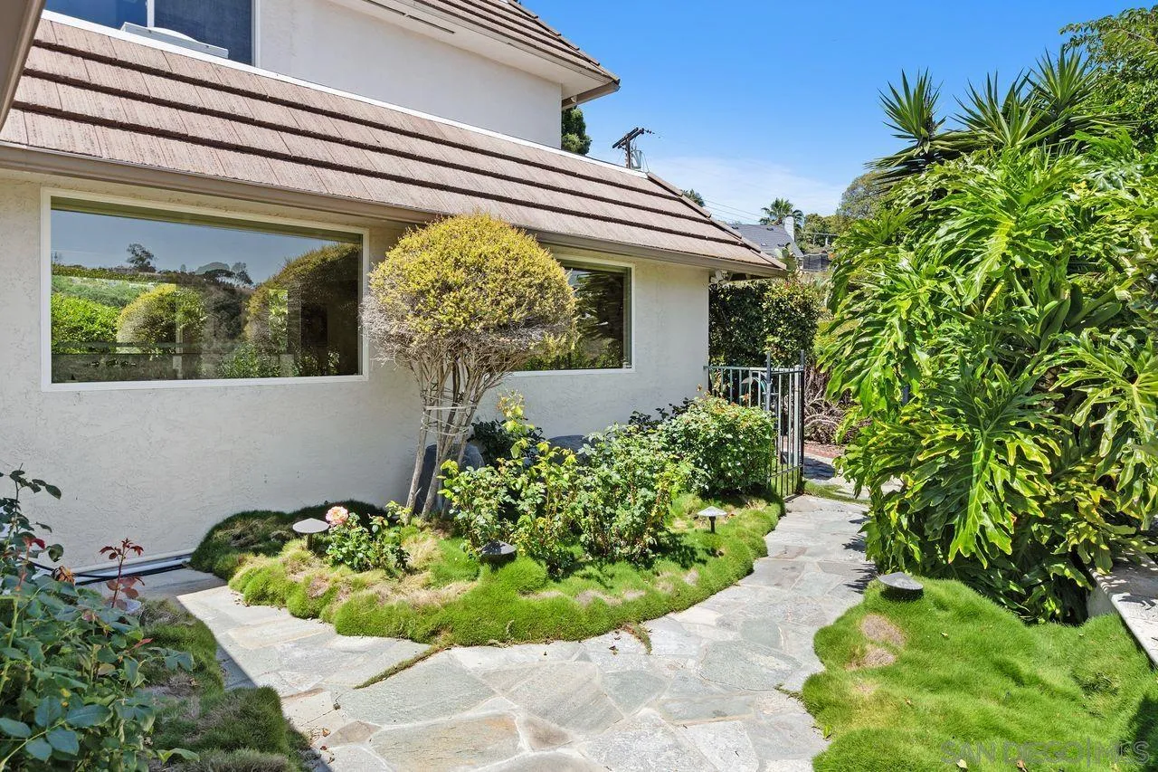 https://cdn.realtyfeed.com/cdn/127/260015093/4f7c5aef6a3d9f531bf6500675a5455d.webp