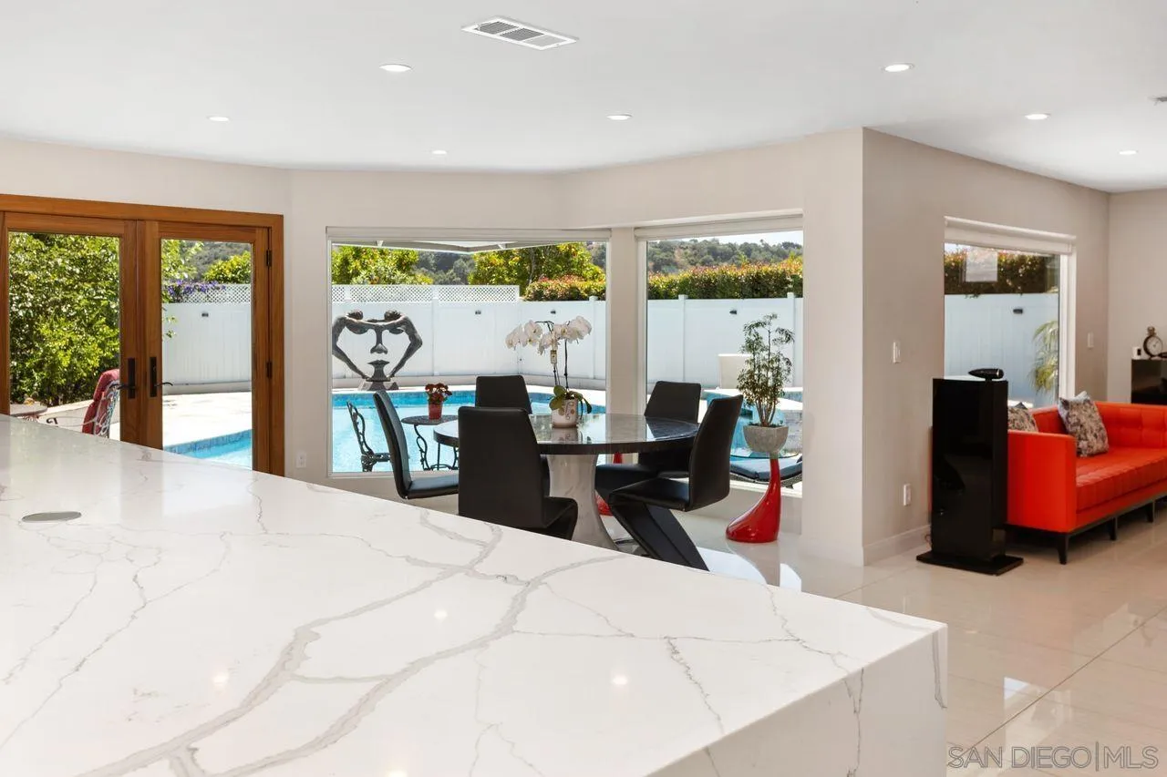 https://cdn.realtyfeed.com/cdn/127/260015093/802ec88b3dbbb04940854f250c305b47.webp