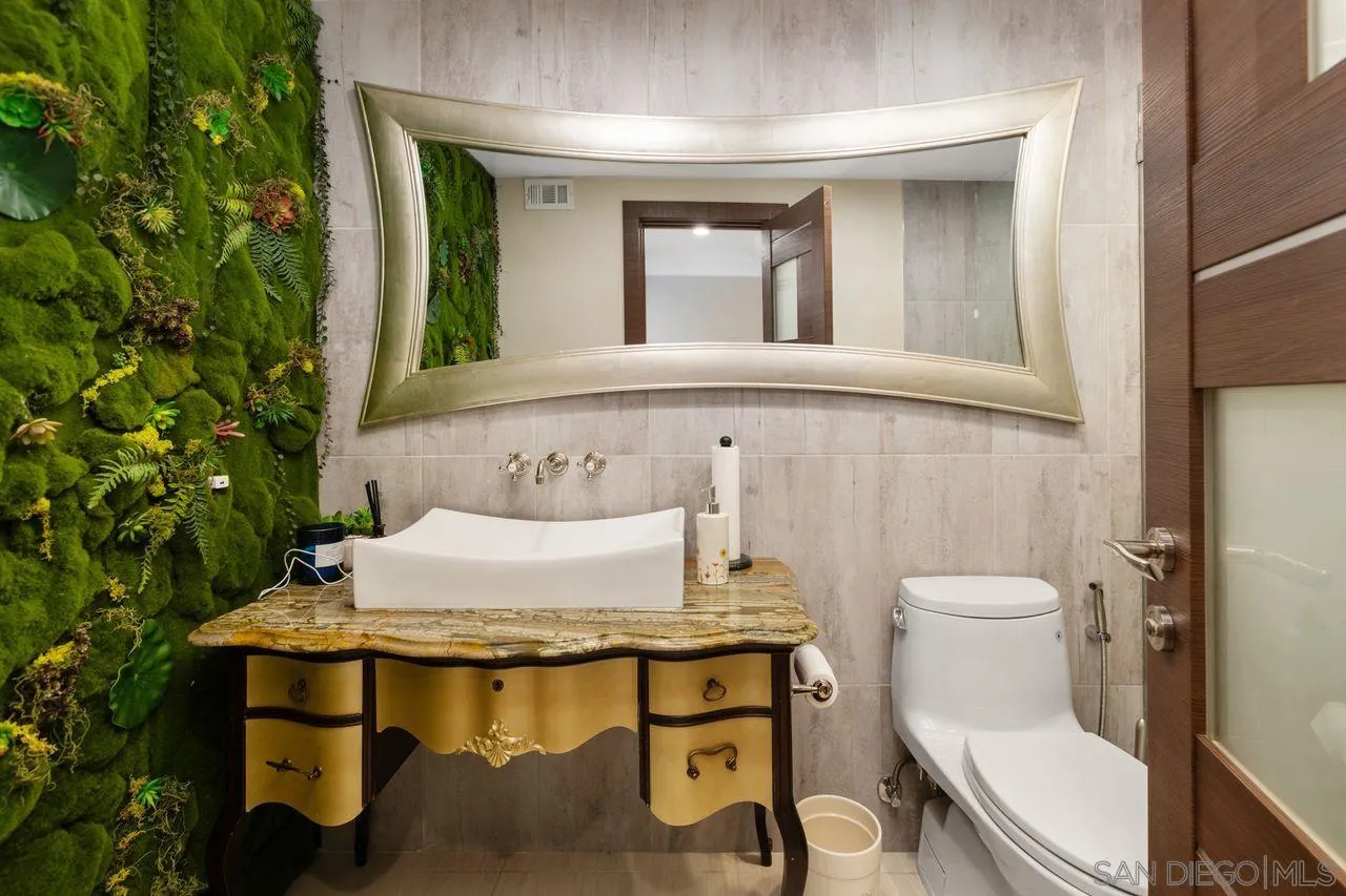 https://cdn.realtyfeed.com/cdn/127/260015093/8efbfab3cefb581123efc0d374c3c2d6.webp