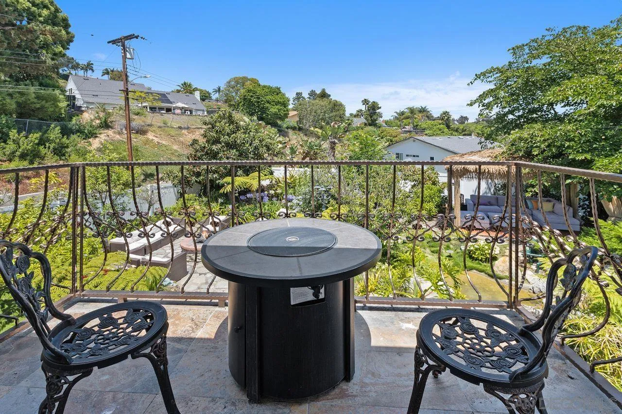 https://cdn.realtyfeed.com/cdn/127/260015093/a9706cabd28548e11e64b2b38f887219.webp