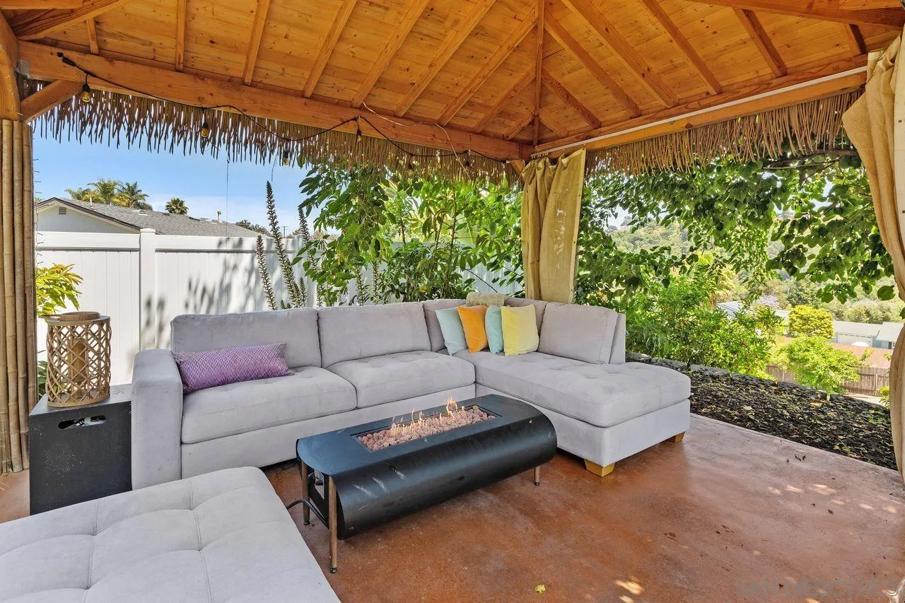 https://cdn.realtyfeed.com/cdn/127/260015093/dbdb71766466193e6dc4e67d36f1599e.webp