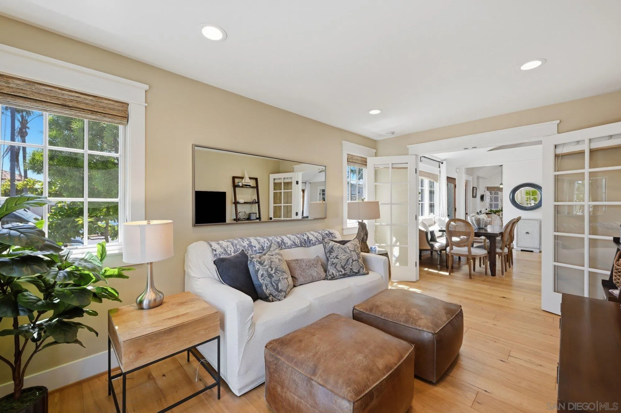 https://cdn.realtyfeed.com/cdn/127/260015098/19299f689d5215374c71afe1f18a6282.webp