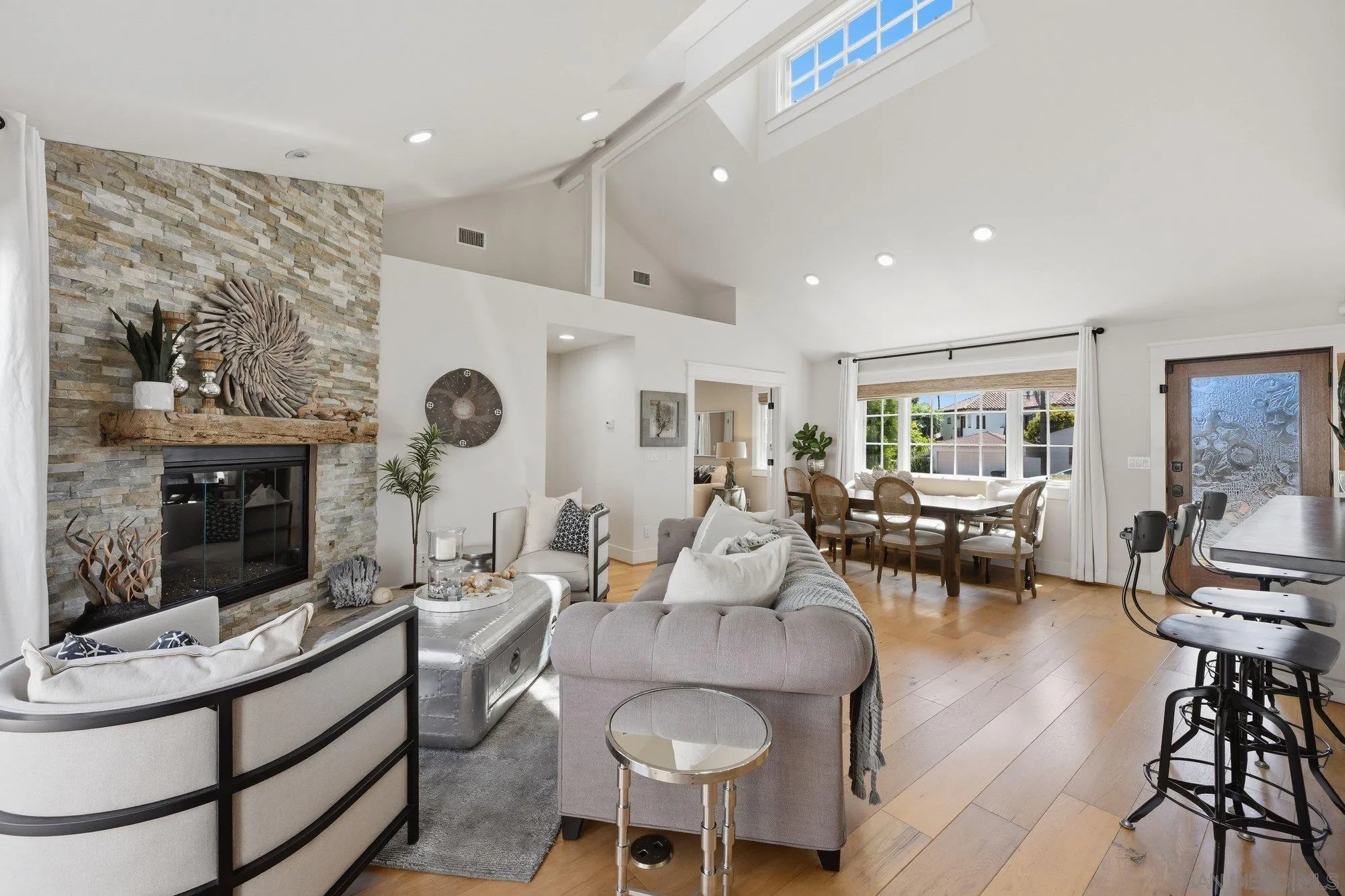 https://cdn.realtyfeed.com/cdn/127/260015098/2728aeae4f151edb22703df05f4b2e7e.webp