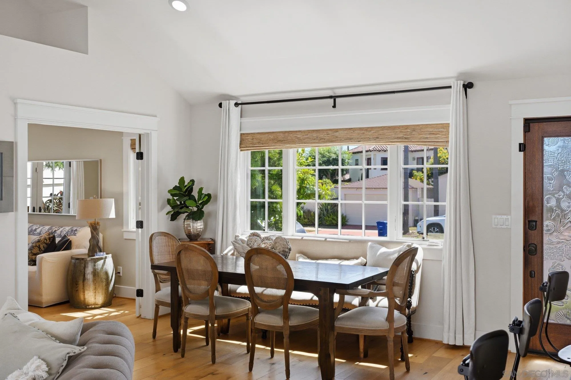 https://cdn.realtyfeed.com/cdn/127/260015098/2f35a98b313b2862f64ff1771d68c8e7.webp