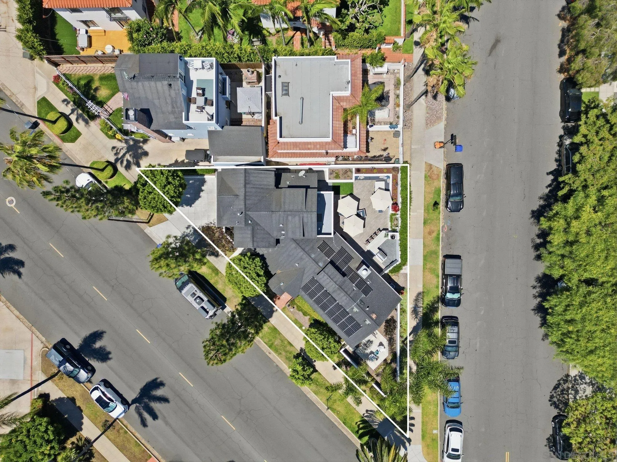 https://cdn.realtyfeed.com/cdn/127/260015098/94a9bf4095a29707ee25605e62800228.webp