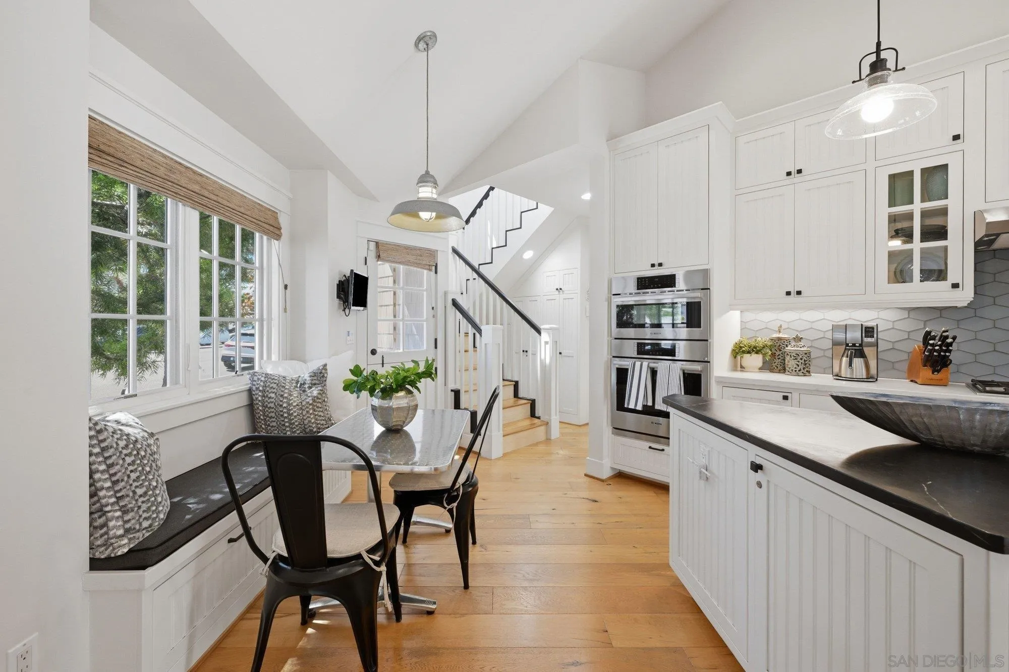 https://cdn.realtyfeed.com/cdn/127/260015098/a890ef28e146113e547d259f66e0eb61.webp