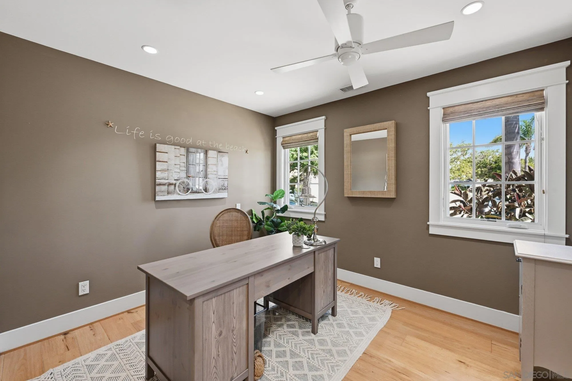 https://cdn.realtyfeed.com/cdn/127/260015098/bbd271f2620e93f66075597f8a9f31cf.webp