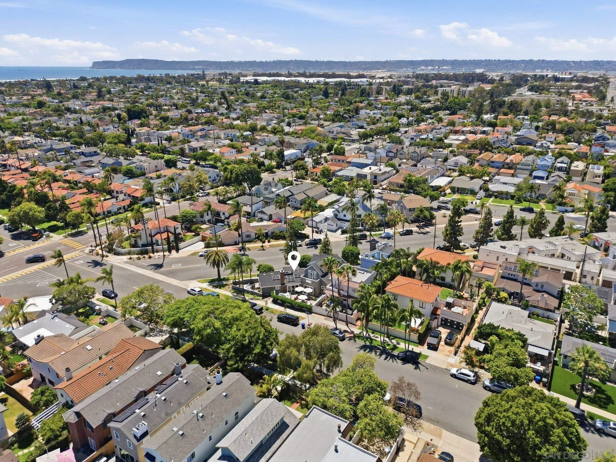 https://cdn.realtyfeed.com/cdn/127/260015098/c3903436d224463ae38dfee12253d303.webp