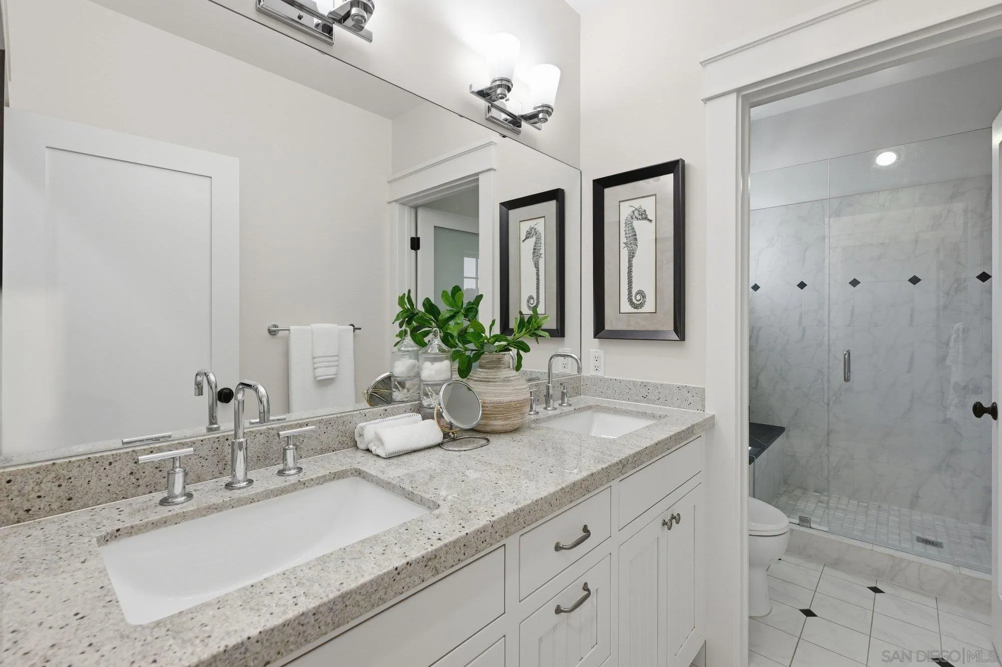 https://cdn.realtyfeed.com/cdn/127/260015098/e9cb3faf8c7d8c21a13eb8bd36bba479.webp