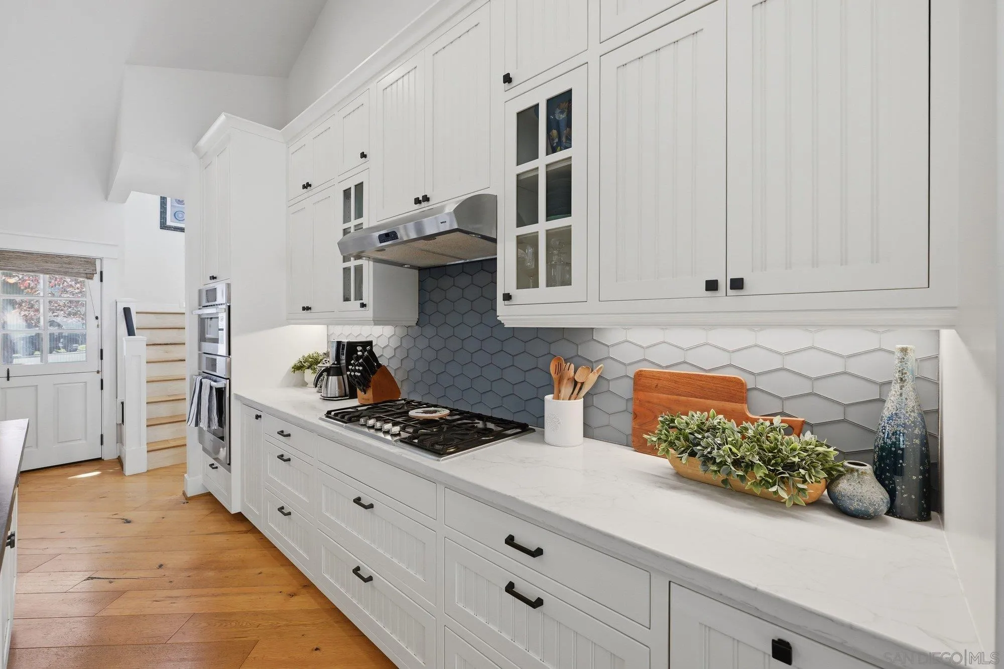 https://cdn.realtyfeed.com/cdn/127/260015098/fccff578d57794e68f9e9008bbe4e5b3.webp