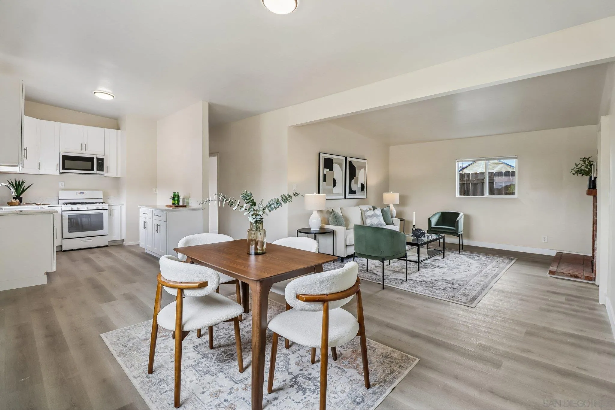 https://cdn.realtyfeed.com/cdn/127/260015099/5d28427afbd2ef0d6334ea444bf82ae0.webp