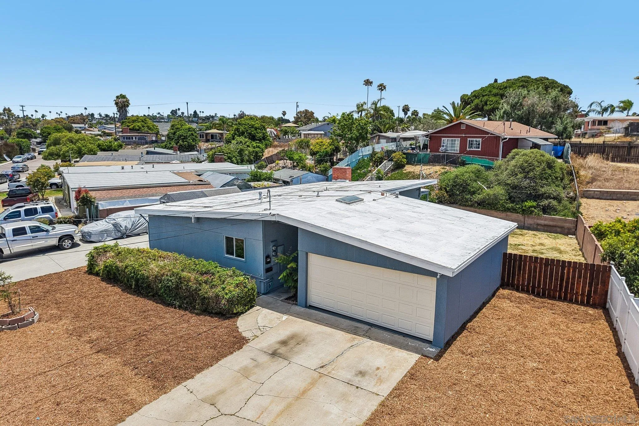 https://cdn.realtyfeed.com/cdn/127/260015099/921b82d10c46e67ee5e47da217424f92.webp