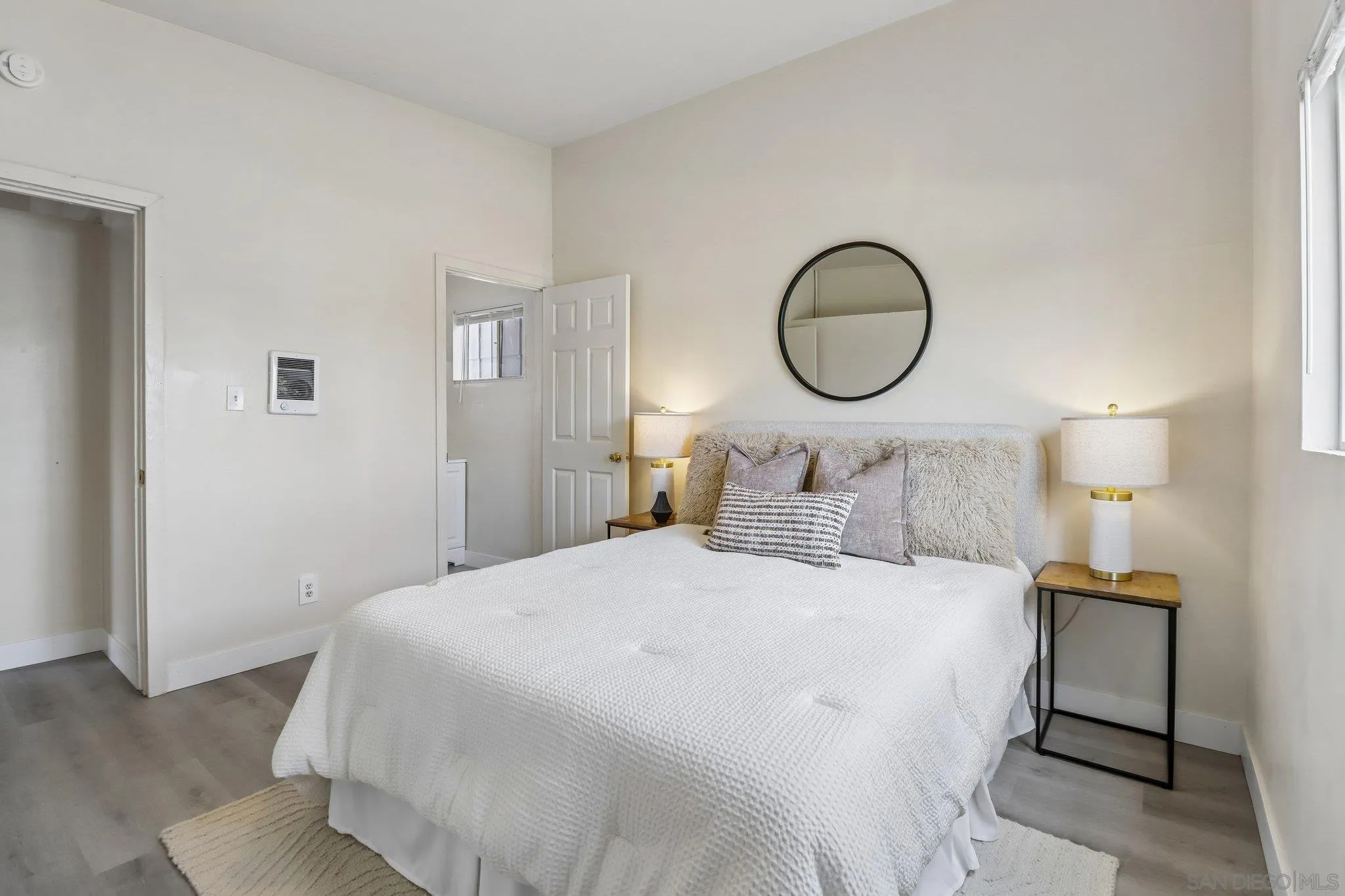 https://cdn.realtyfeed.com/cdn/127/260015099/e92f50a7ab4ccfd085626d324d618fba.webp