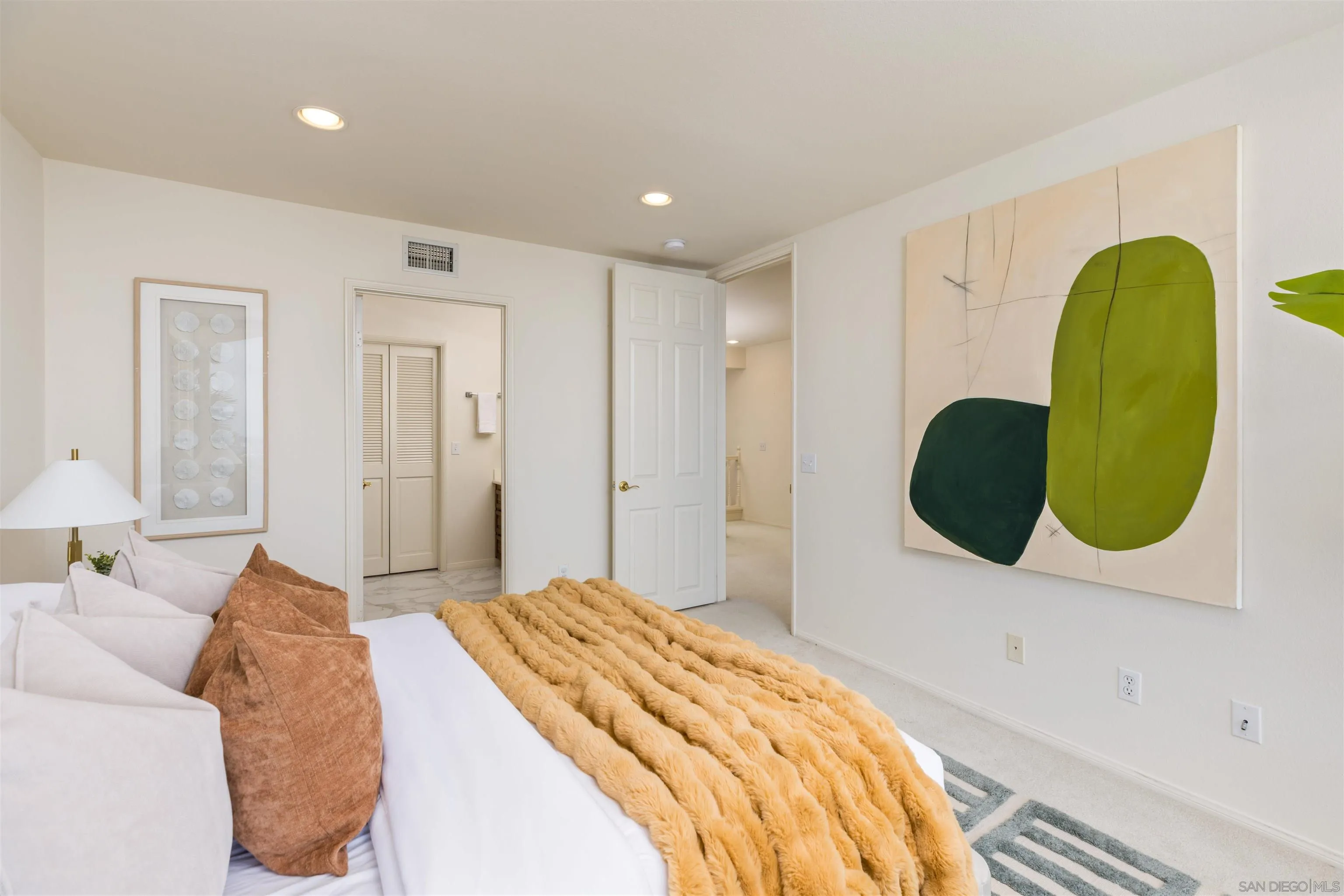 https://cdn.realtyfeed.com/cdn/127/260015103/1a3b6d659f2a8b8b64878a16bcb62964.webp