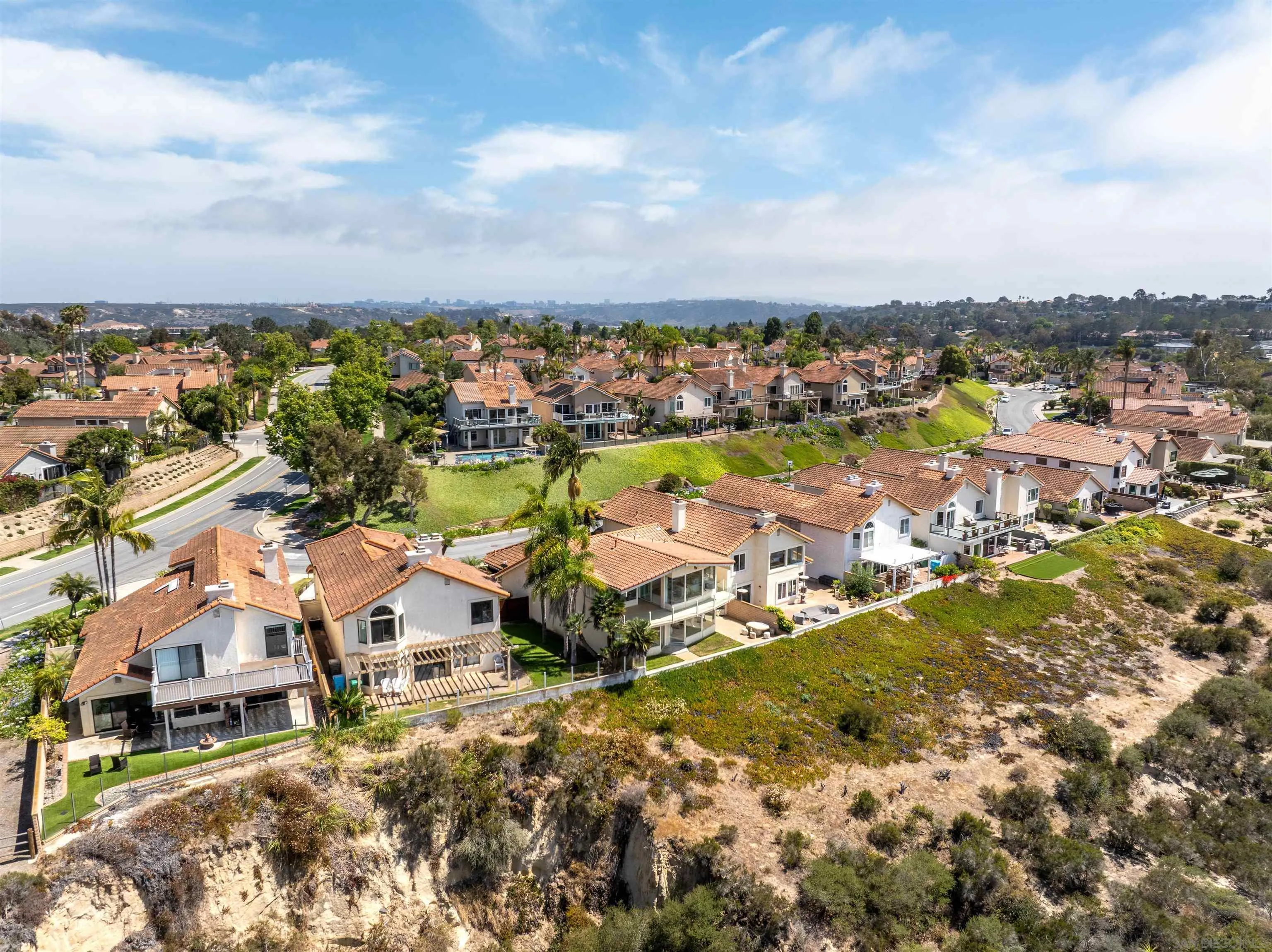 https://cdn.realtyfeed.com/cdn/127/260015103/4f73208565086b3b174012e73a142565.webp