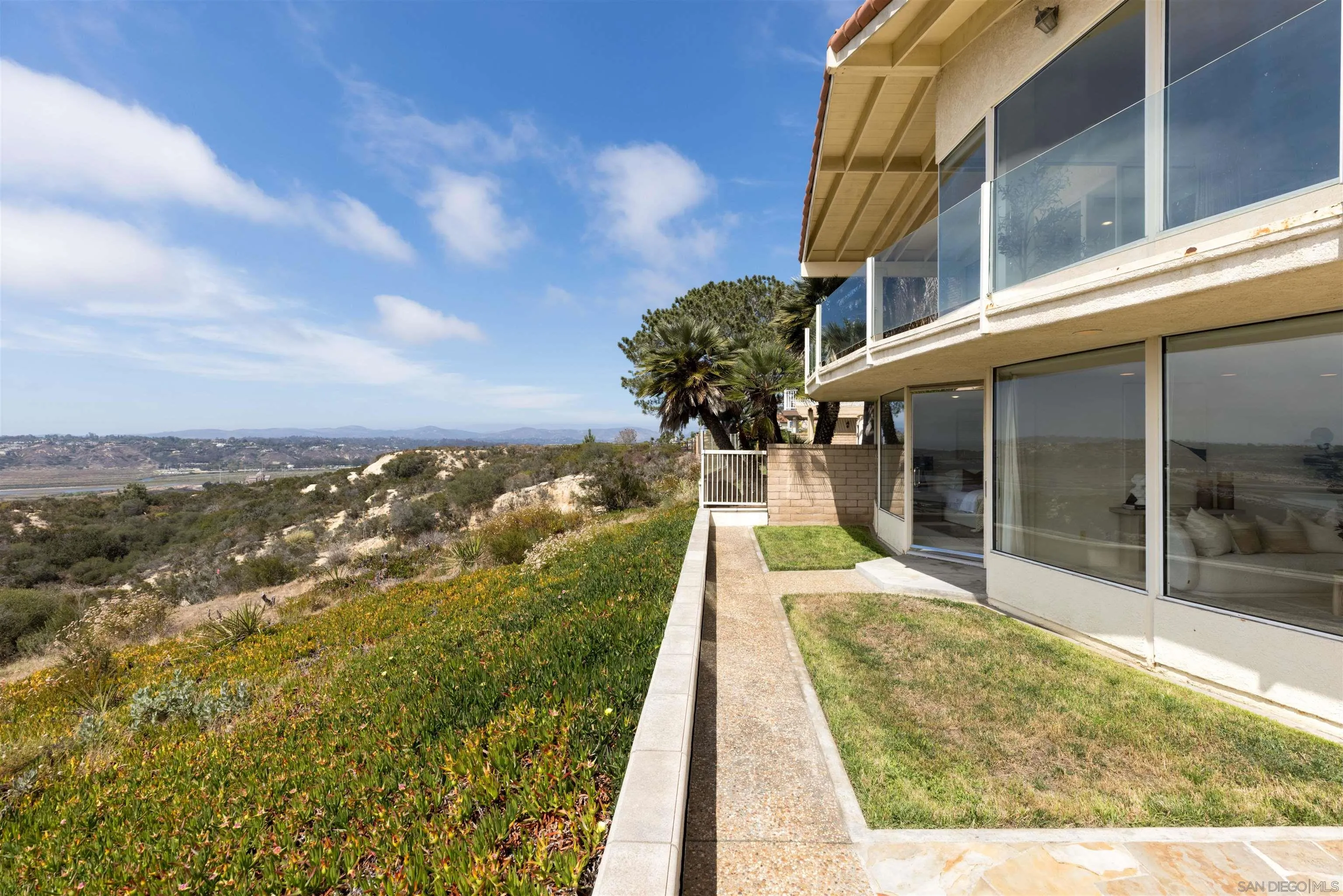 https://cdn.realtyfeed.com/cdn/127/260015103/b2cb51ea2c87e11360945d29df304283.webp
