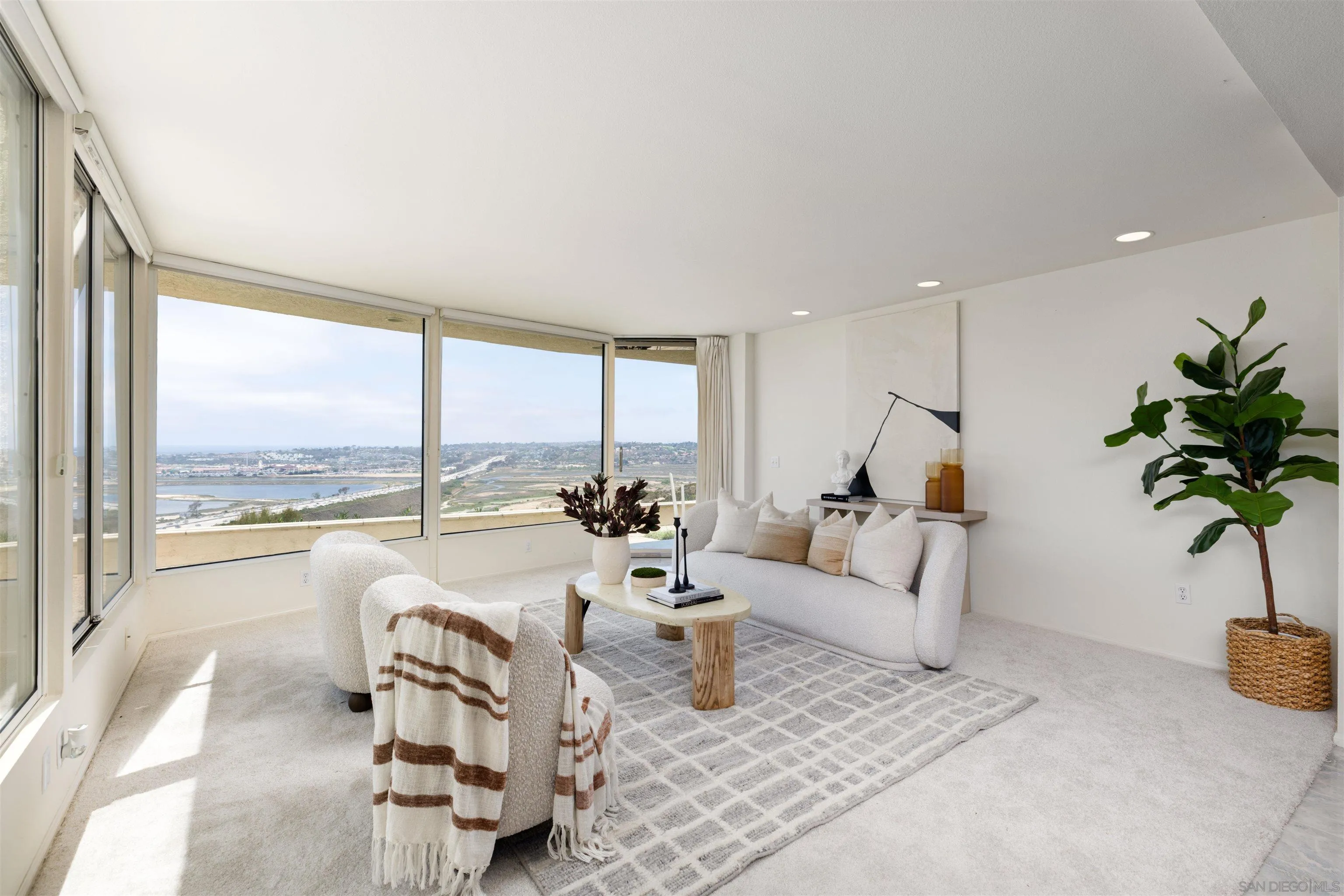 https://cdn.realtyfeed.com/cdn/127/260015103/dcab884d1d414b8fd2bcf3b005b0af8f.webp