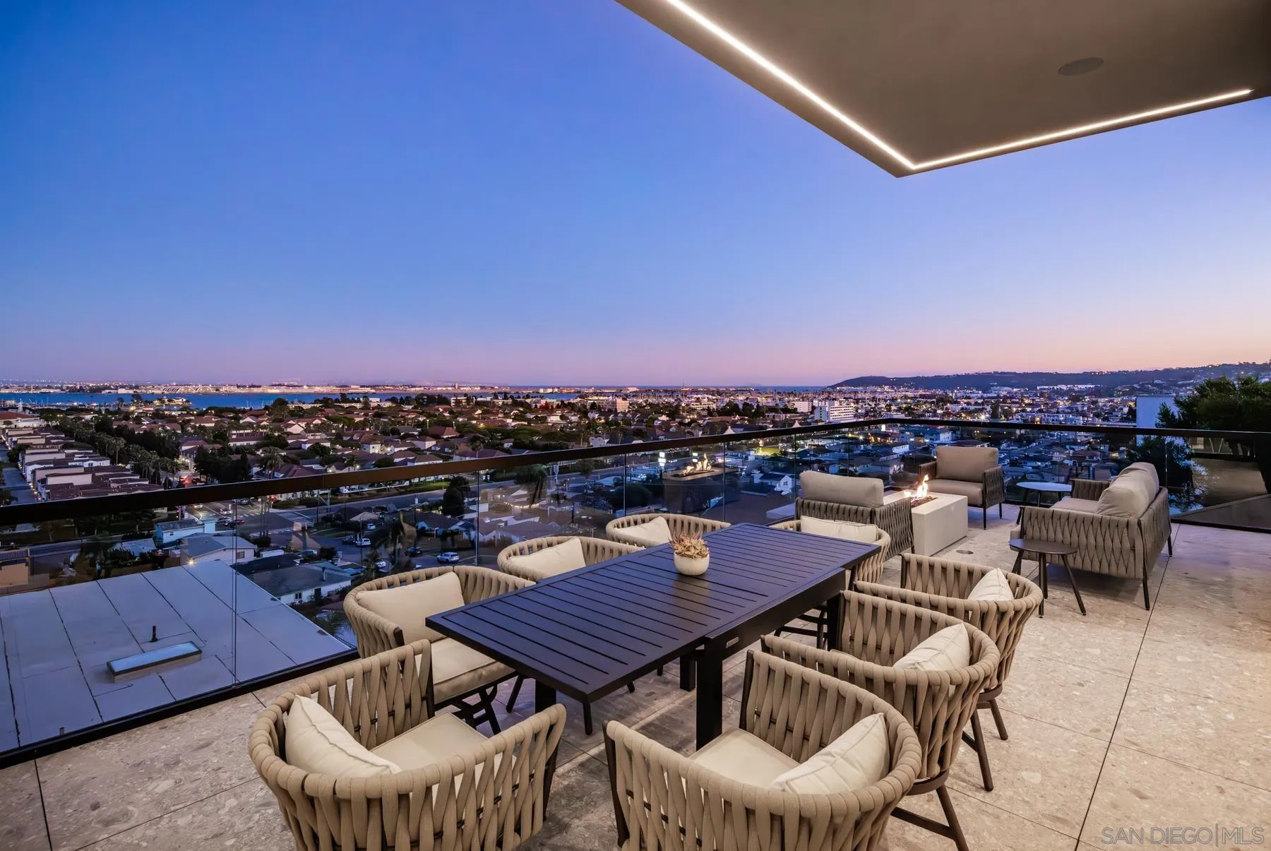 https://cdn.realtyfeed.com/cdn/127/260015108/1985b2259c186cd44e7695422817071a.webp
