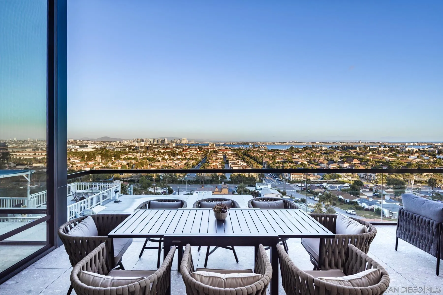 https://cdn.realtyfeed.com/cdn/127/260015108/4a2af9c57c76f4394f884dcc8bc0c9c9.webp