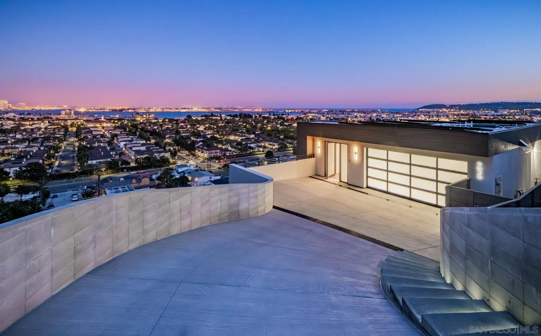 https://cdn.realtyfeed.com/cdn/127/260015108/4aa507db39fbd1a015695fe977ca1091.webp