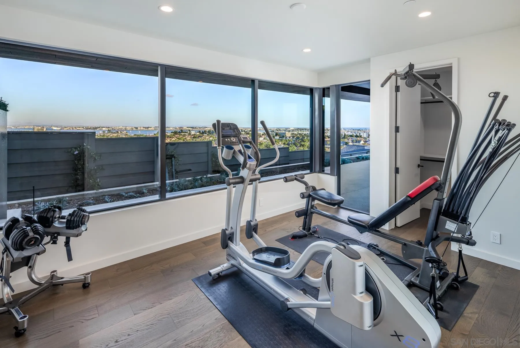 https://cdn.realtyfeed.com/cdn/127/260015108/e97728ae195c8b6b9a38ff783a37d889.webp