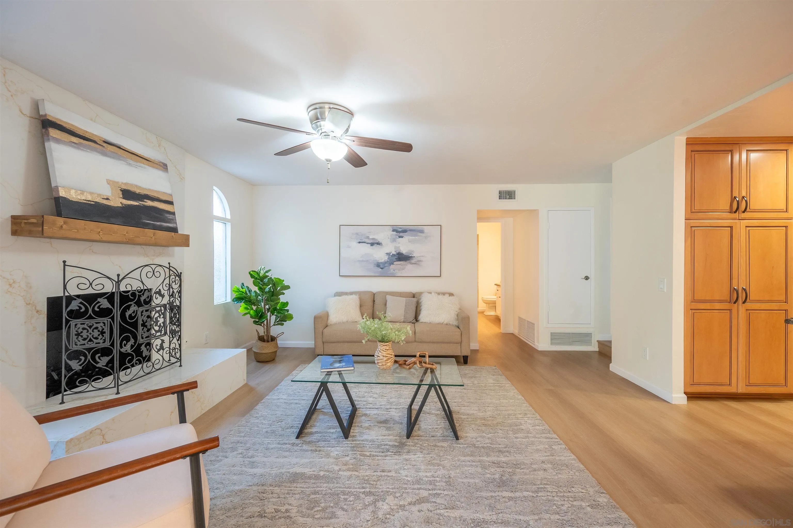 https://cdn.realtyfeed.com/cdn/127/260015109/013865735ce70e2cff5c6217fda21dc3.webp