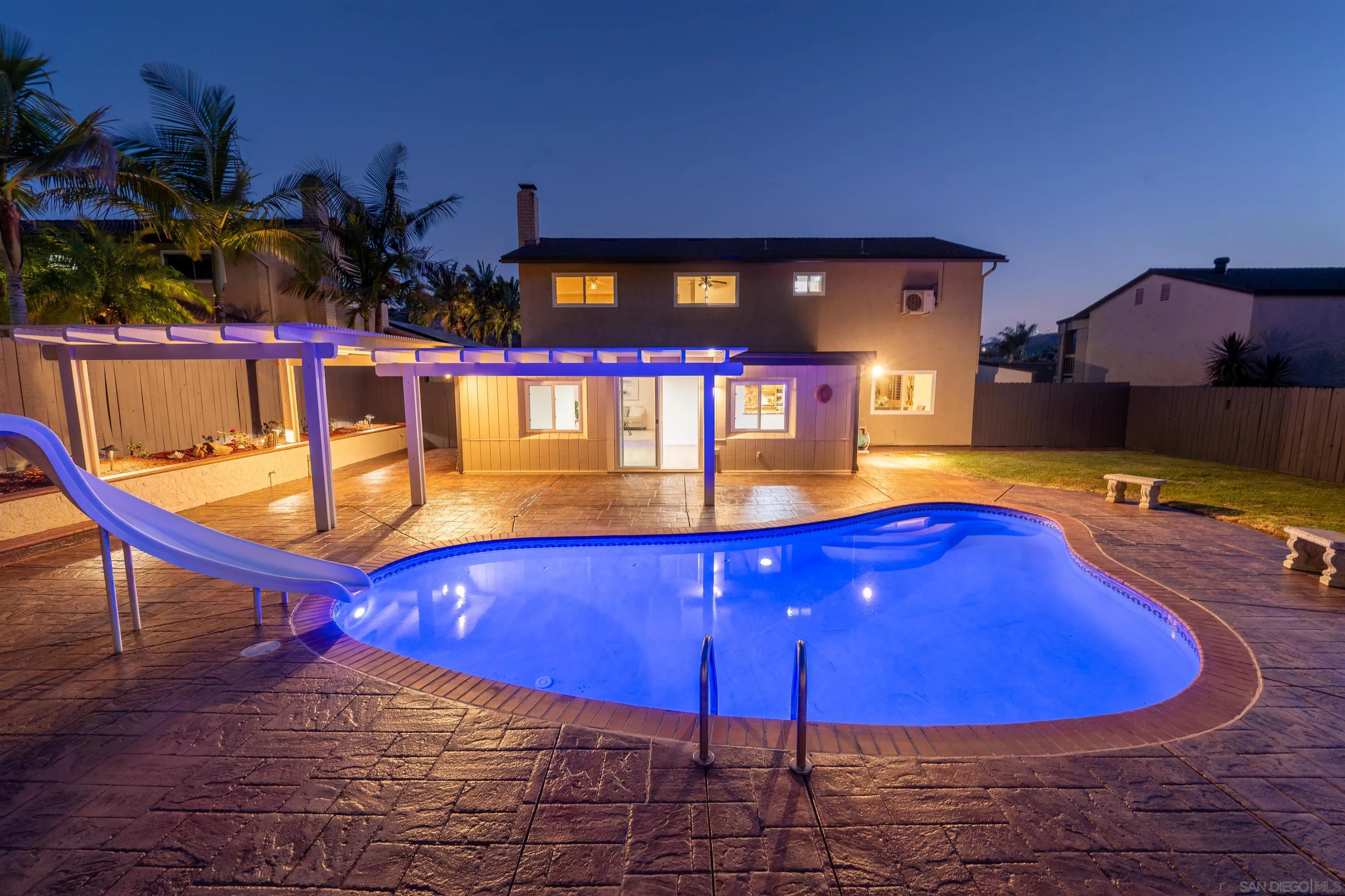 https://cdn.realtyfeed.com/cdn/127/260015109/01bd5daae9802d2949fbe94efd5e7610.webp