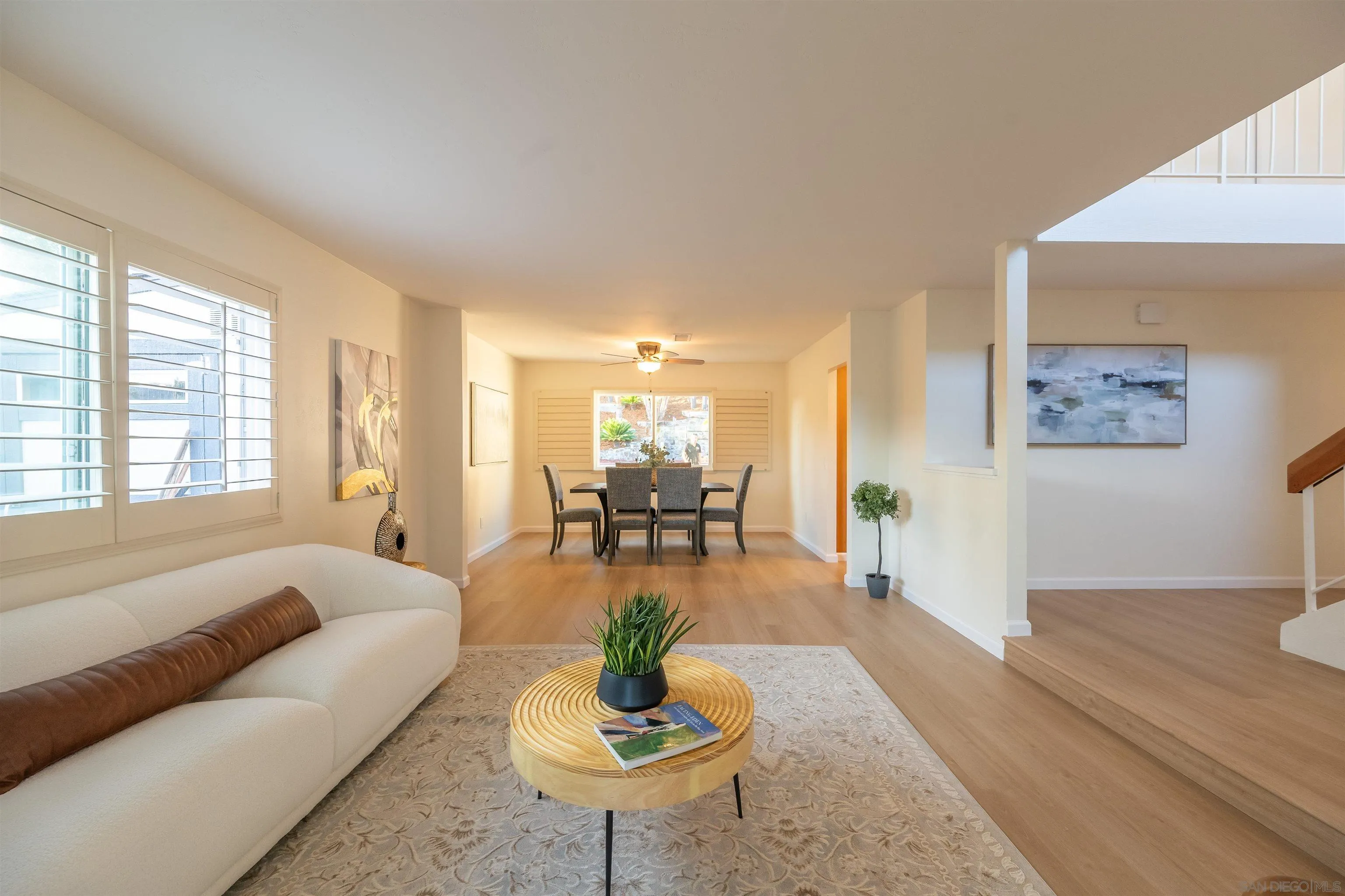 https://cdn.realtyfeed.com/cdn/127/260015109/38dea8e40d119dfdc40e2f9a45e6120c.webp