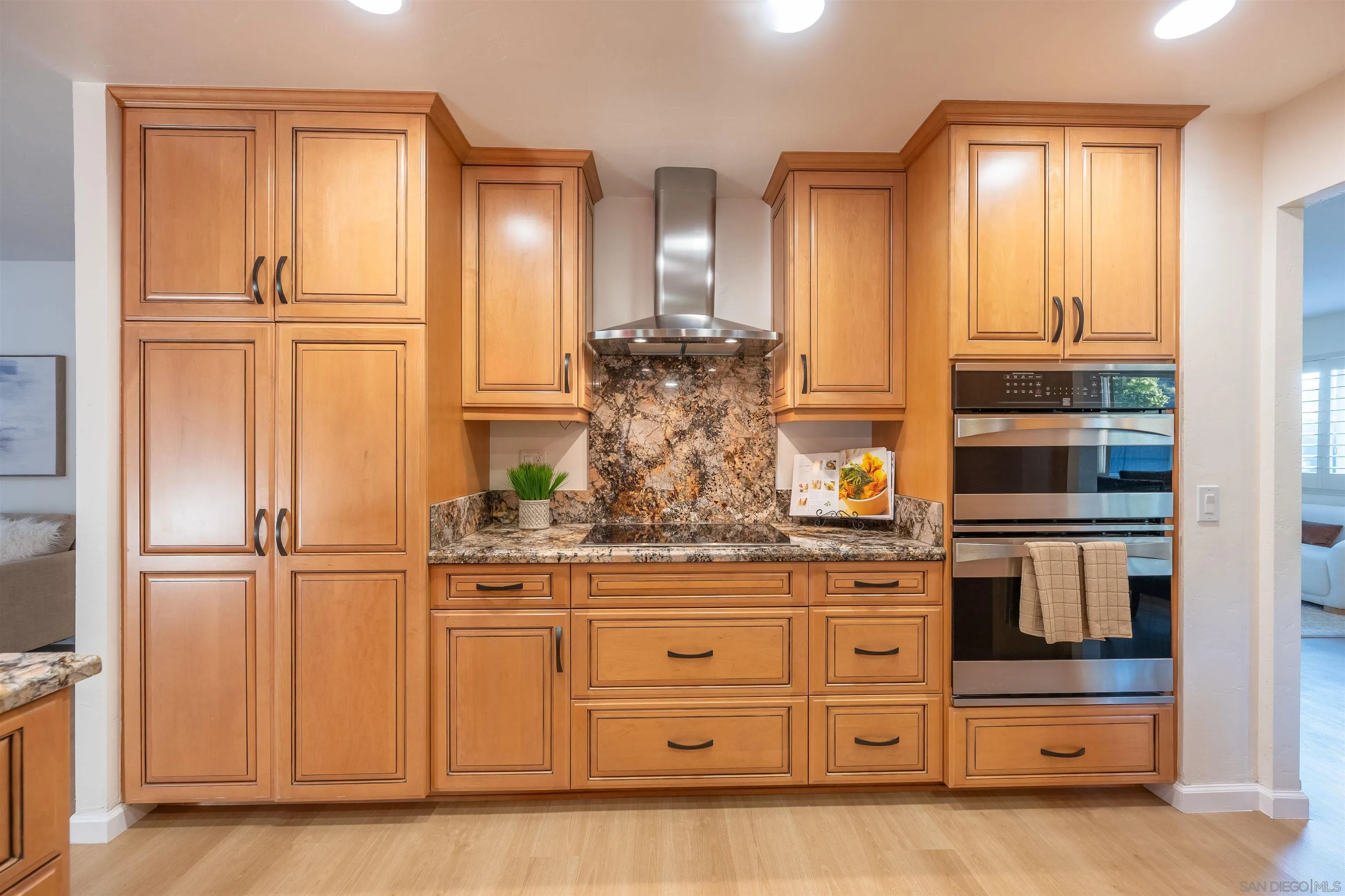 https://cdn.realtyfeed.com/cdn/127/260015109/5bdfa243bd60be38cb2361e457505631.webp