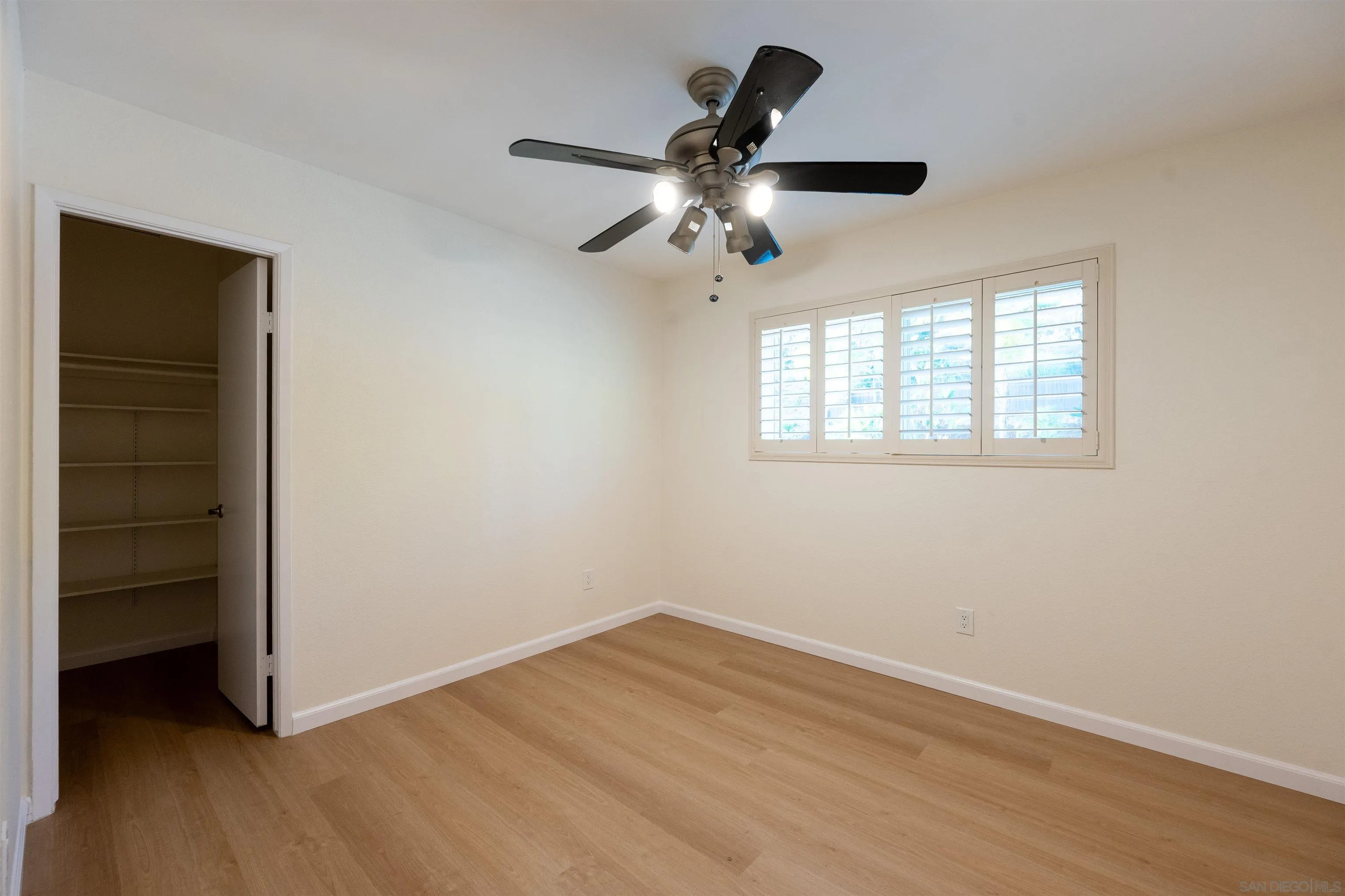 https://cdn.realtyfeed.com/cdn/127/260015109/5e366e7d297a6d7931091e75ed3586d3.webp