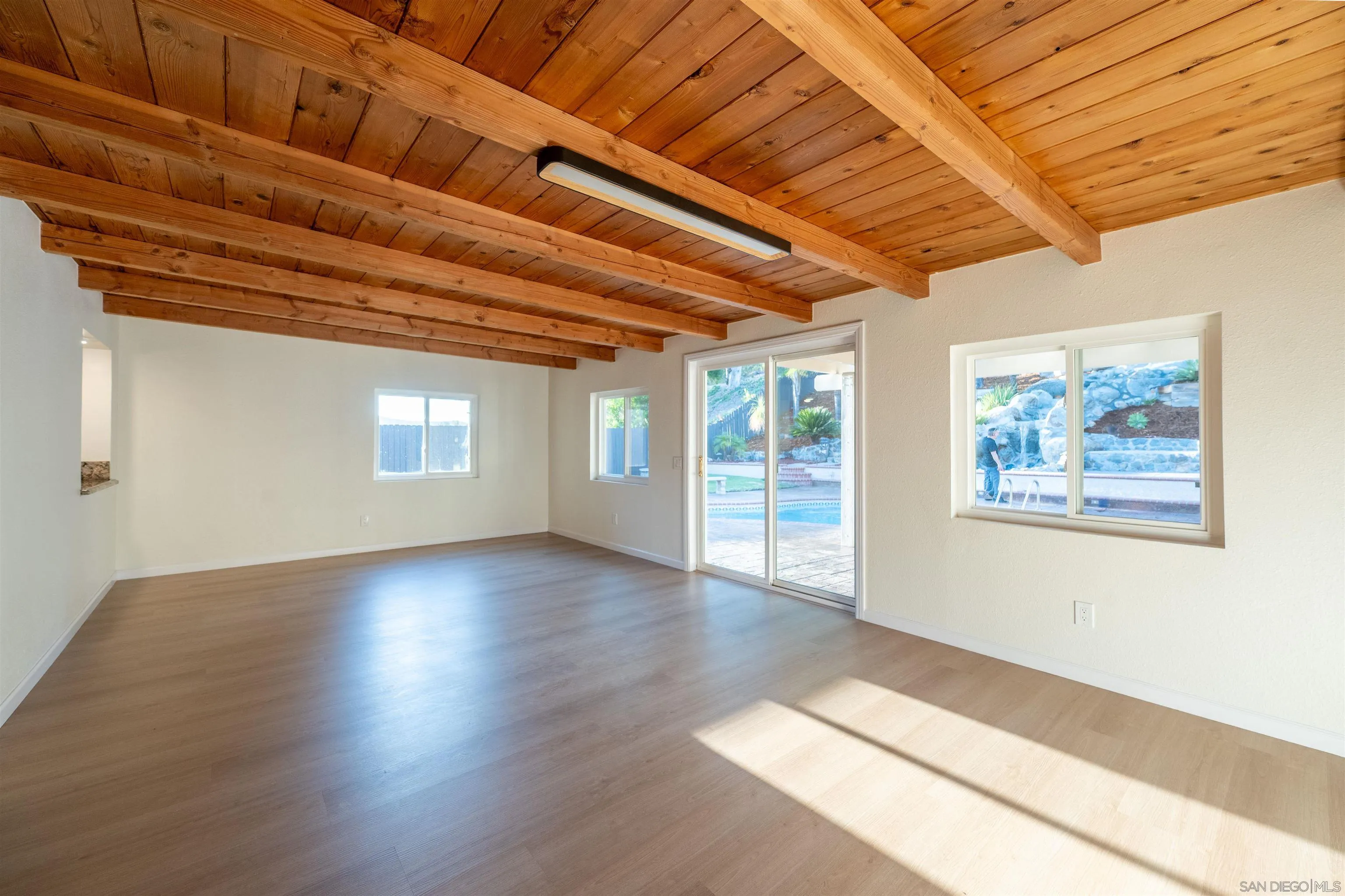 https://cdn.realtyfeed.com/cdn/127/260015109/7e12dd2b9560b46013193d06f25bd05f.webp