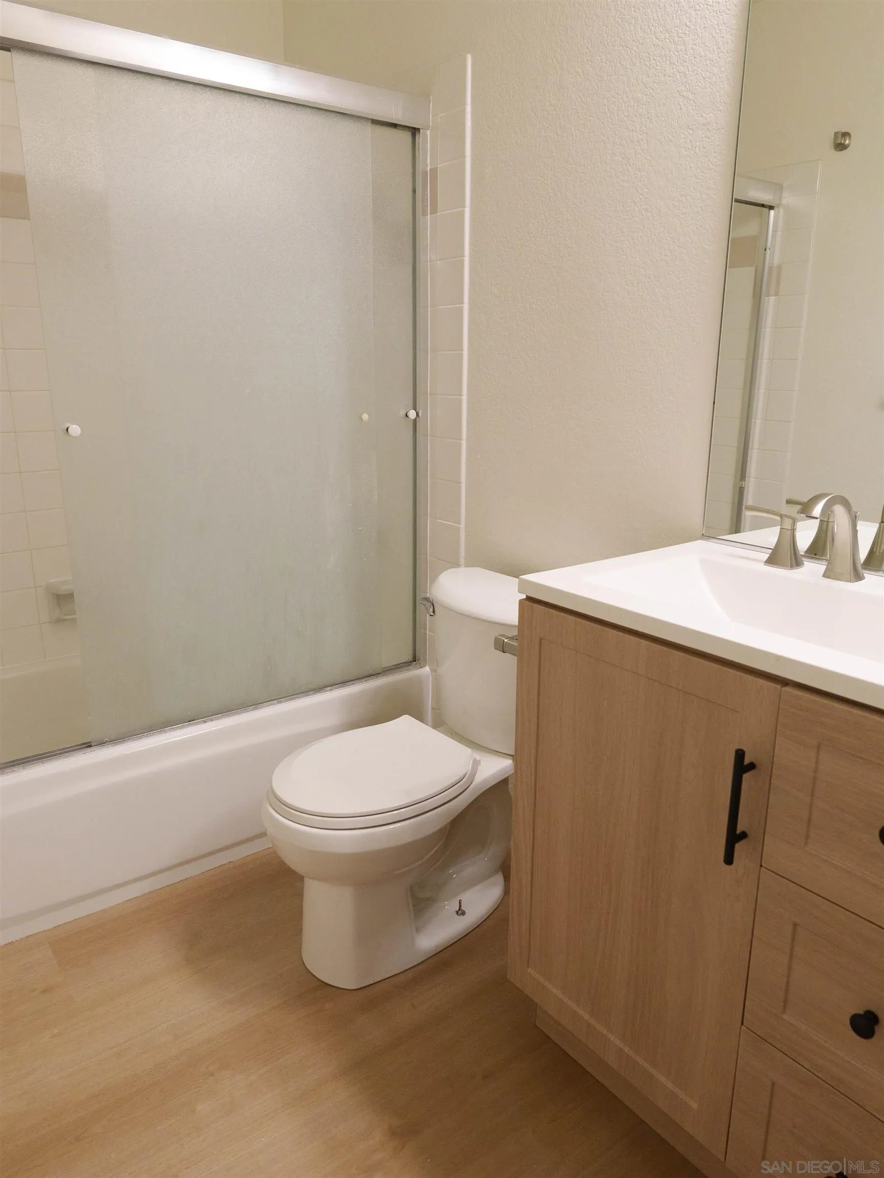 https://cdn.realtyfeed.com/cdn/127/260015109/7f13751a5b3afbdf0dc35c6b971b8e69.webp