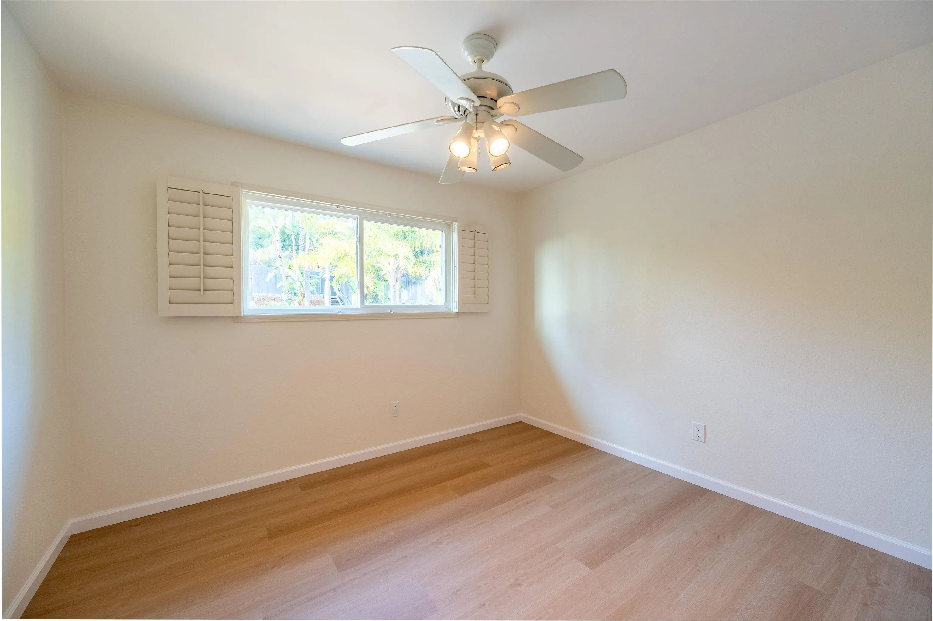 https://cdn.realtyfeed.com/cdn/127/260015109/899b3aabdd264f2ac4e9b1a0a17fb0eb.webp
