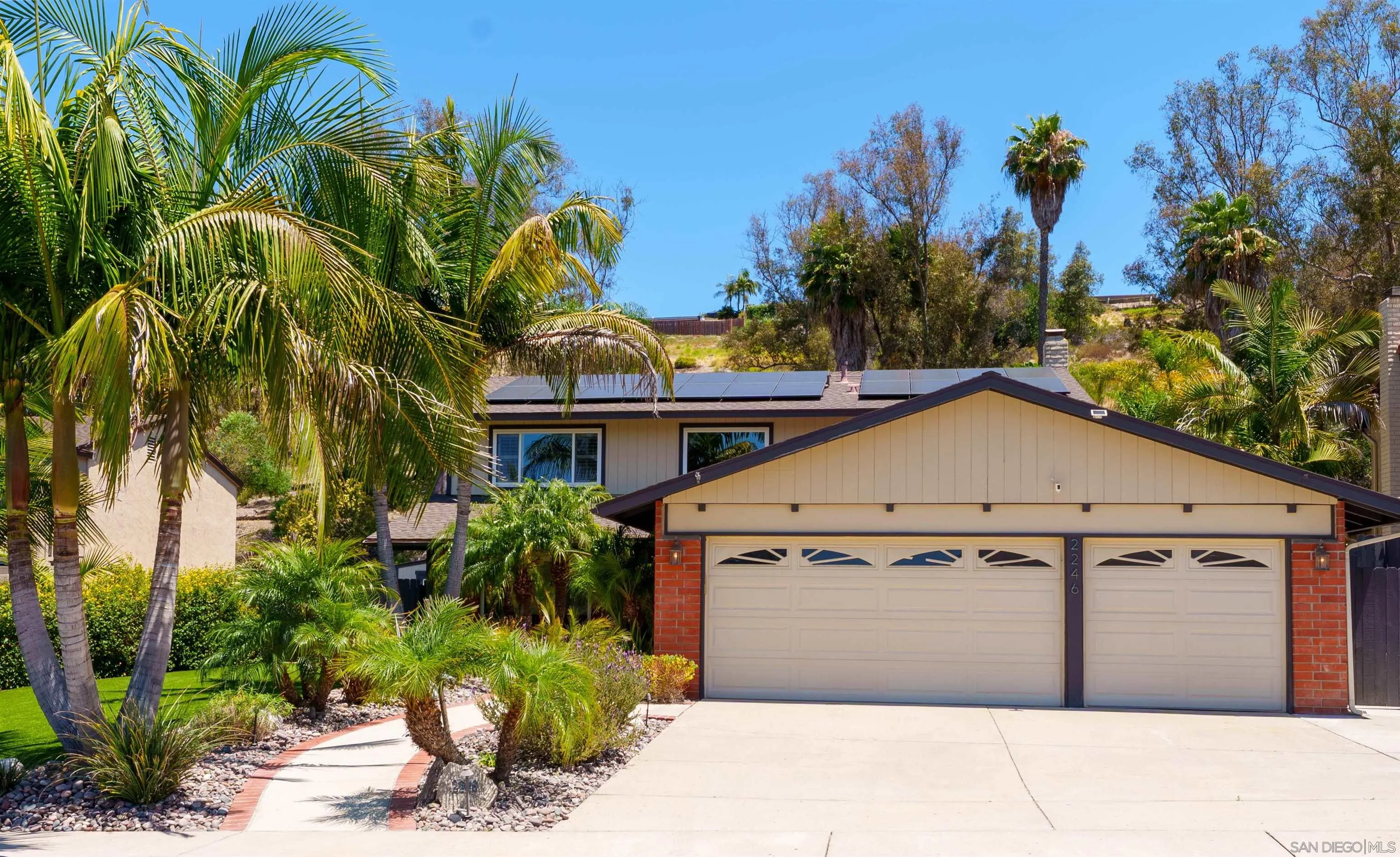 https://cdn.realtyfeed.com/cdn/127/260015109/9071d0458ef52b9343d8432cdc579207.webp