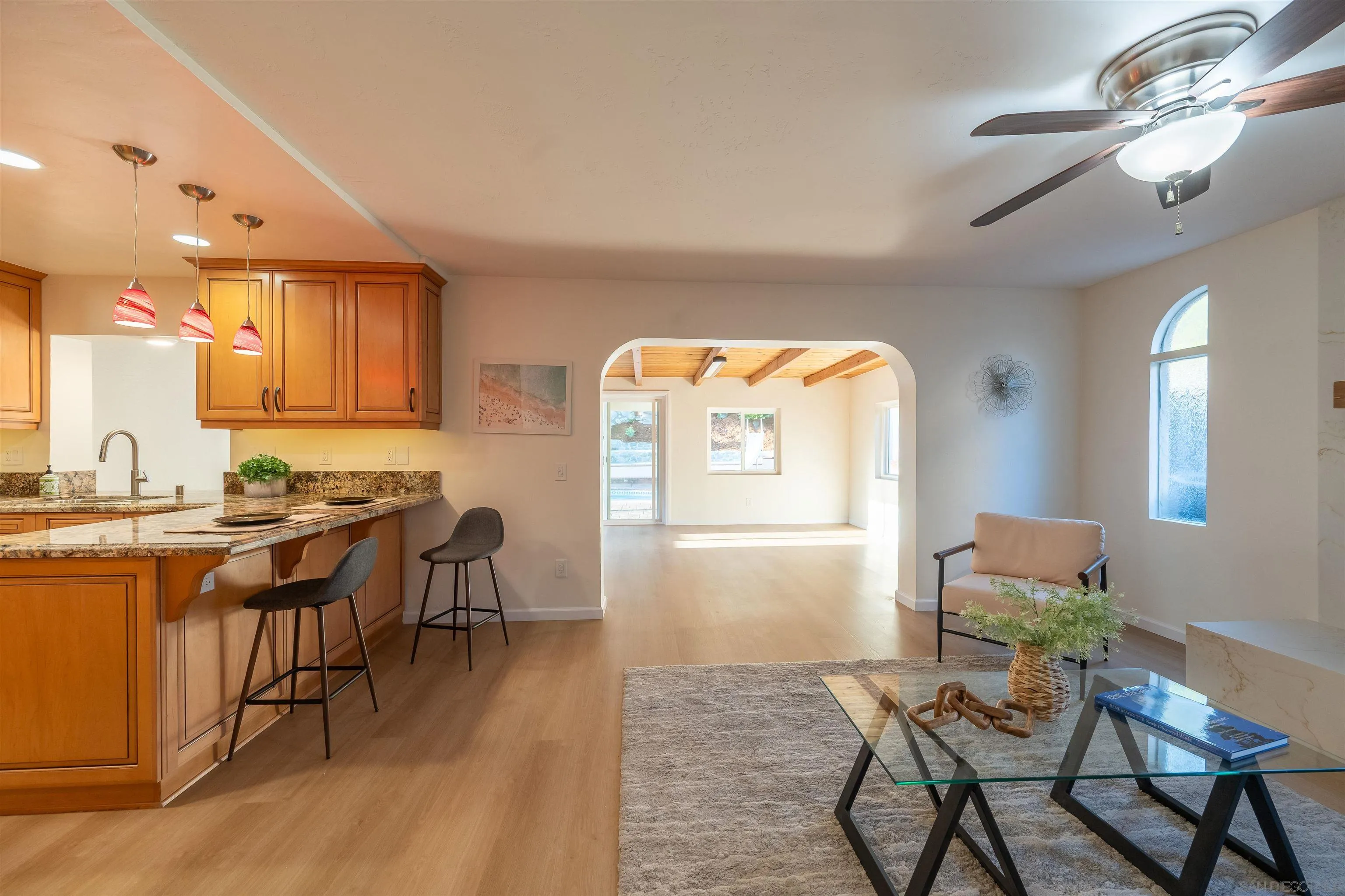 https://cdn.realtyfeed.com/cdn/127/260015109/ae23cf9fe043d1be444a4db51aeb4cbe.webp