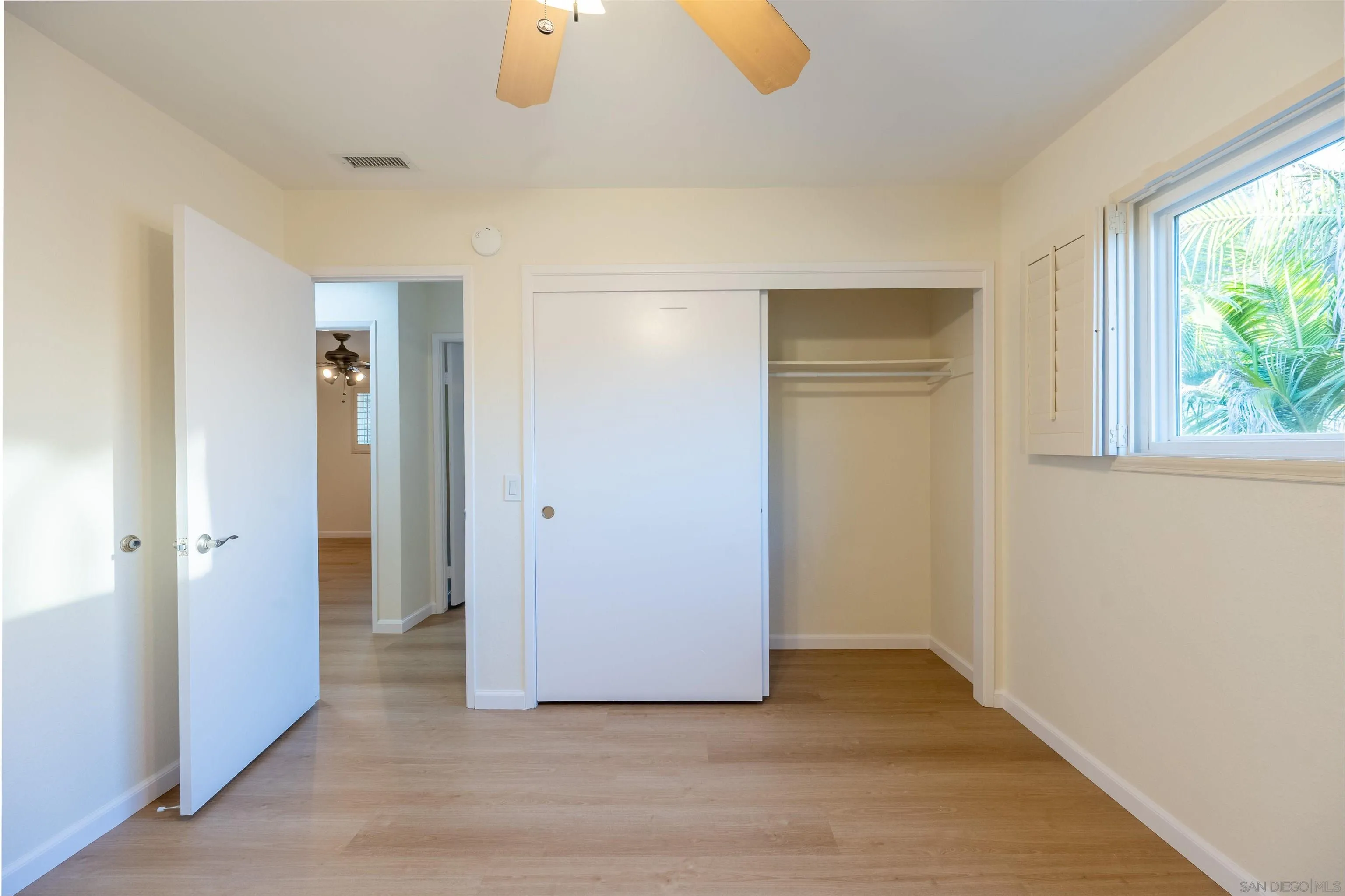 https://cdn.realtyfeed.com/cdn/127/260015109/bdebefa66266a337b1bf05b7758cebf1.webp