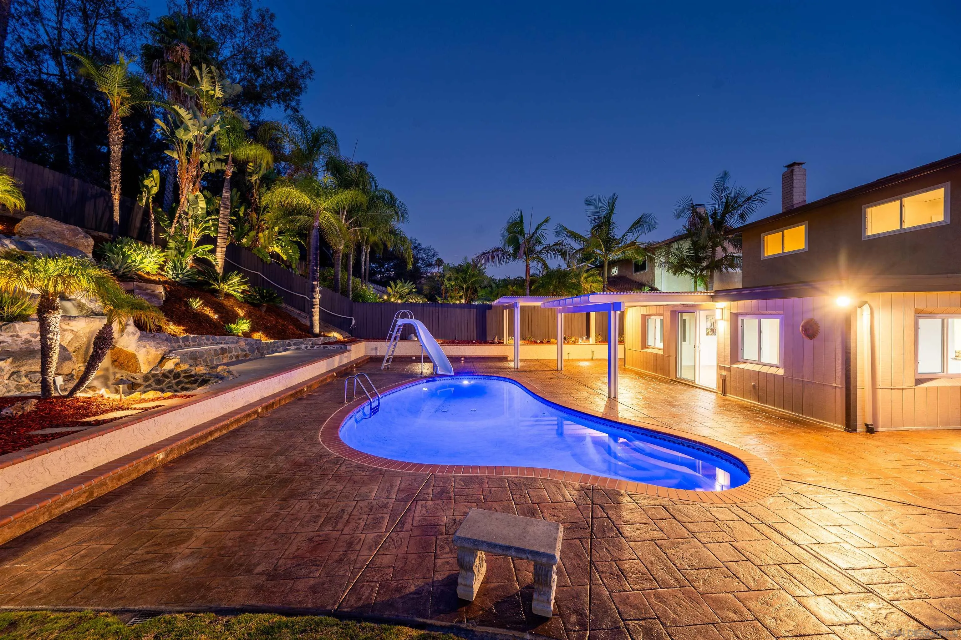 https://cdn.realtyfeed.com/cdn/127/260015109/c6bedc6d0604a3dfada3a6aacb21132b.webp