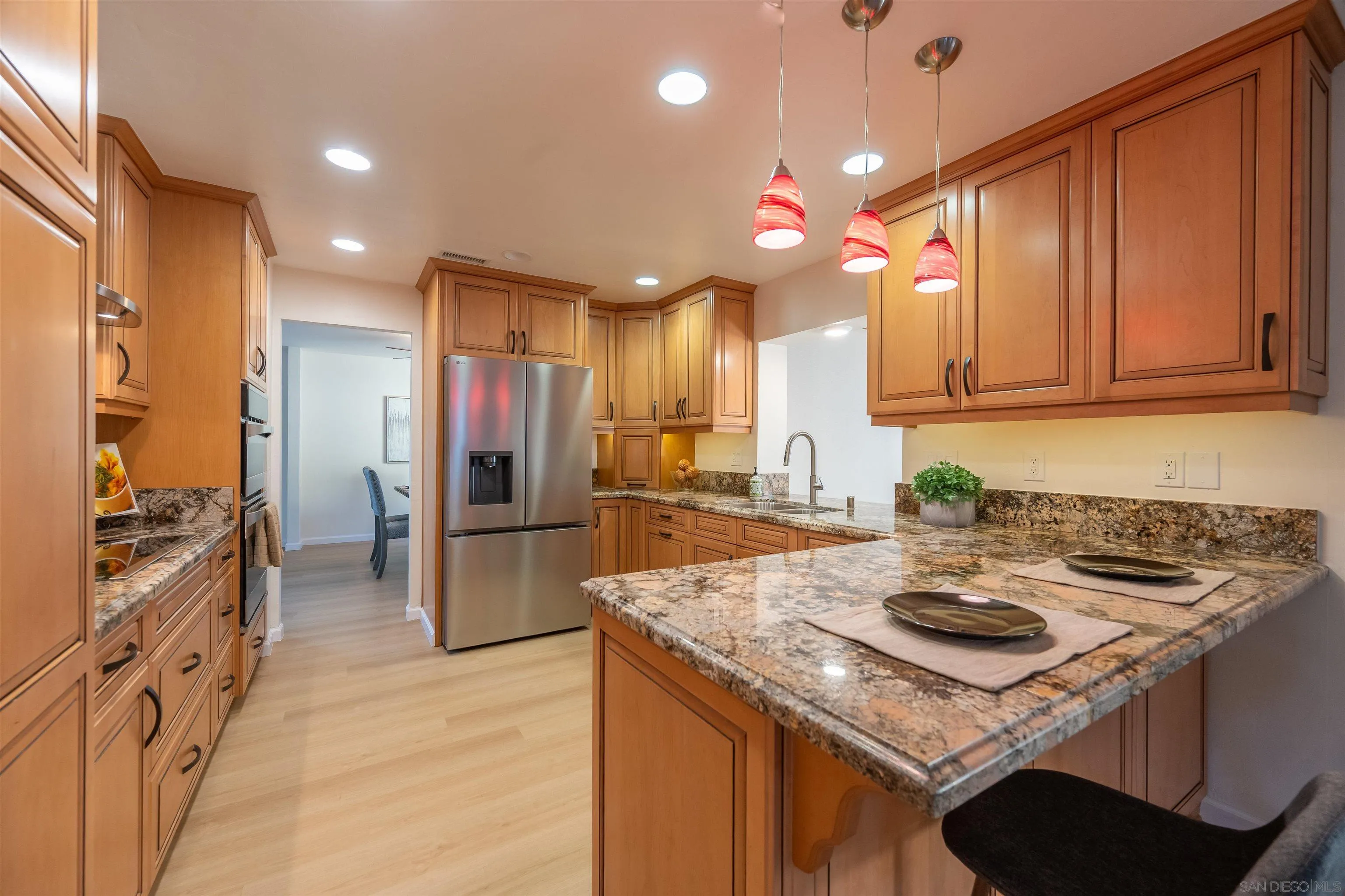 https://cdn.realtyfeed.com/cdn/127/260015109/ca3cdff918cdc66780a24b610f9dd001.webp