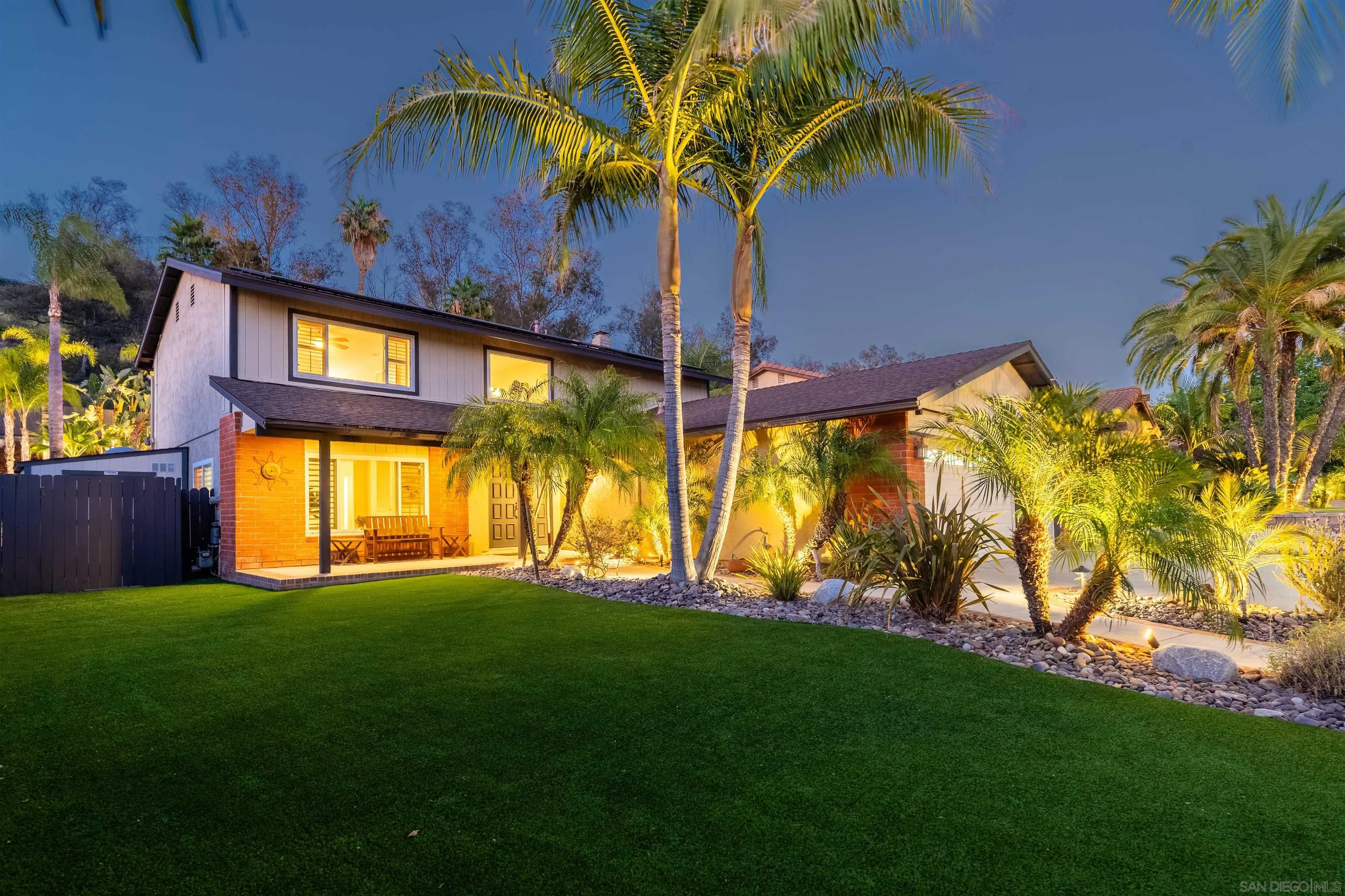 https://cdn.realtyfeed.com/cdn/127/260015109/e79fceeb2a3a9486d141a890f2079b5e.webp