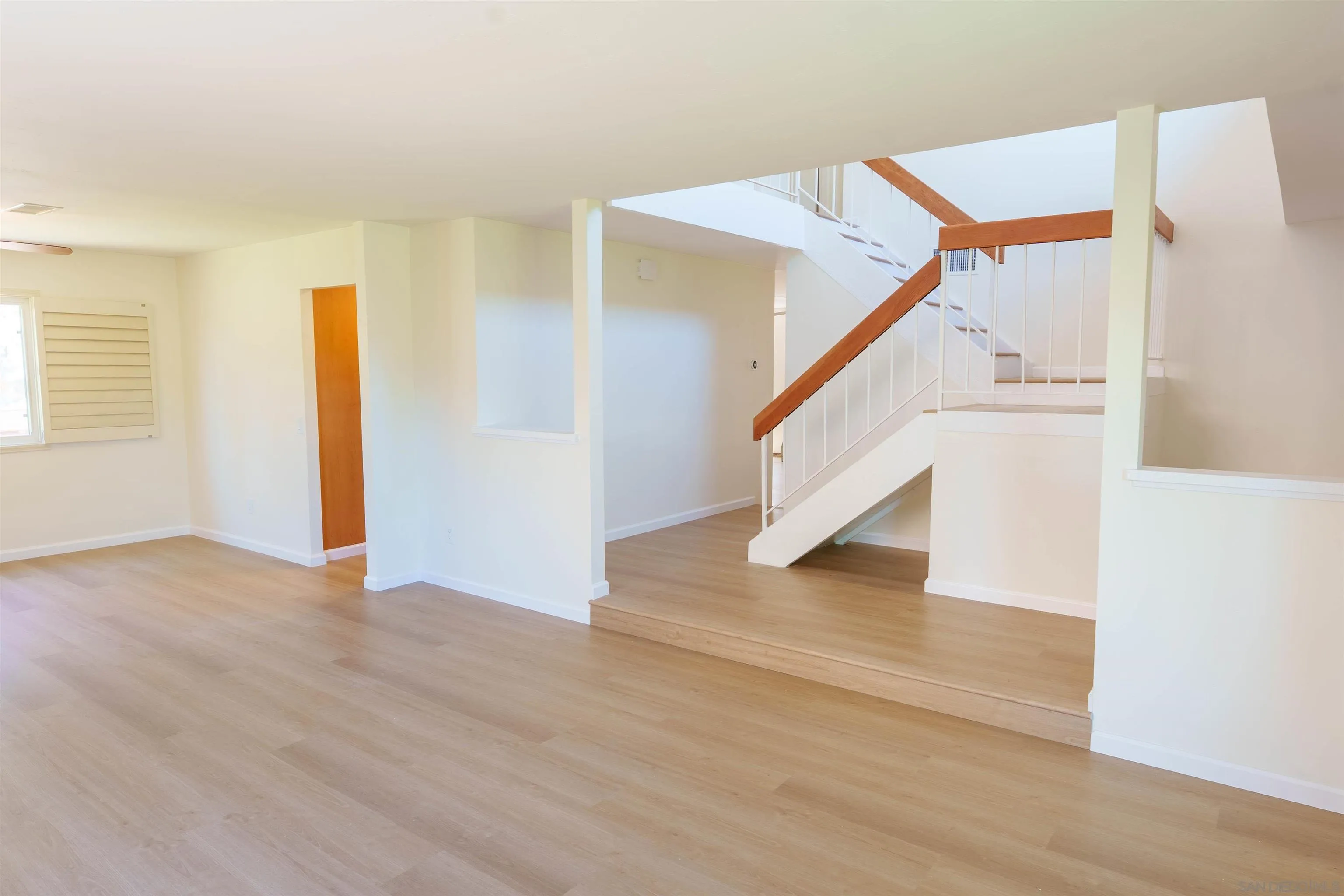 https://cdn.realtyfeed.com/cdn/127/260015109/f70839377a509e35932a2abb2337a61b.webp