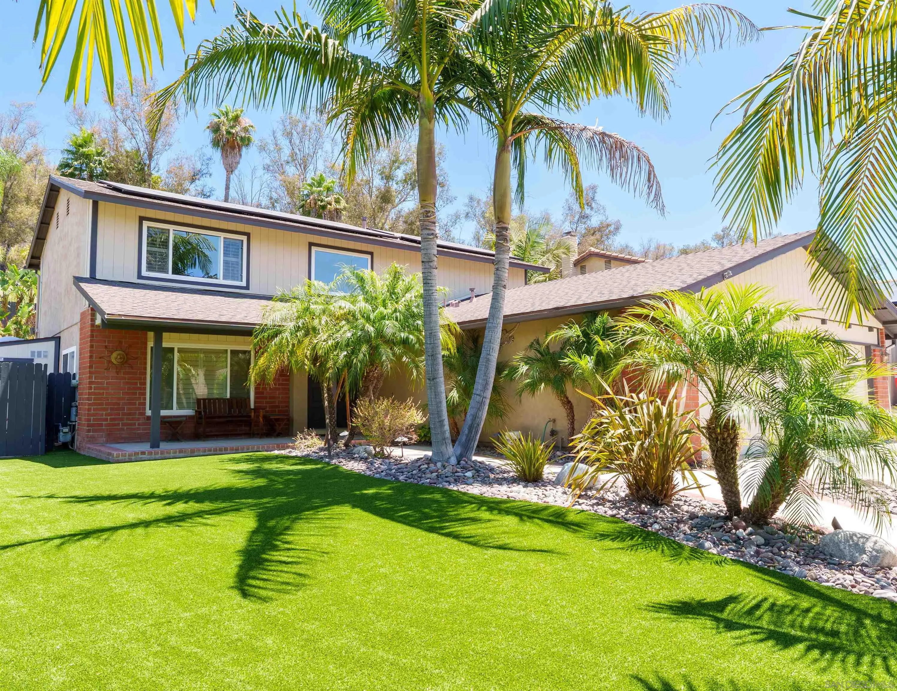 https://cdn.realtyfeed.com/cdn/127/260015109/ffe95ff09b63920703b9b4a324d8b96f.webp