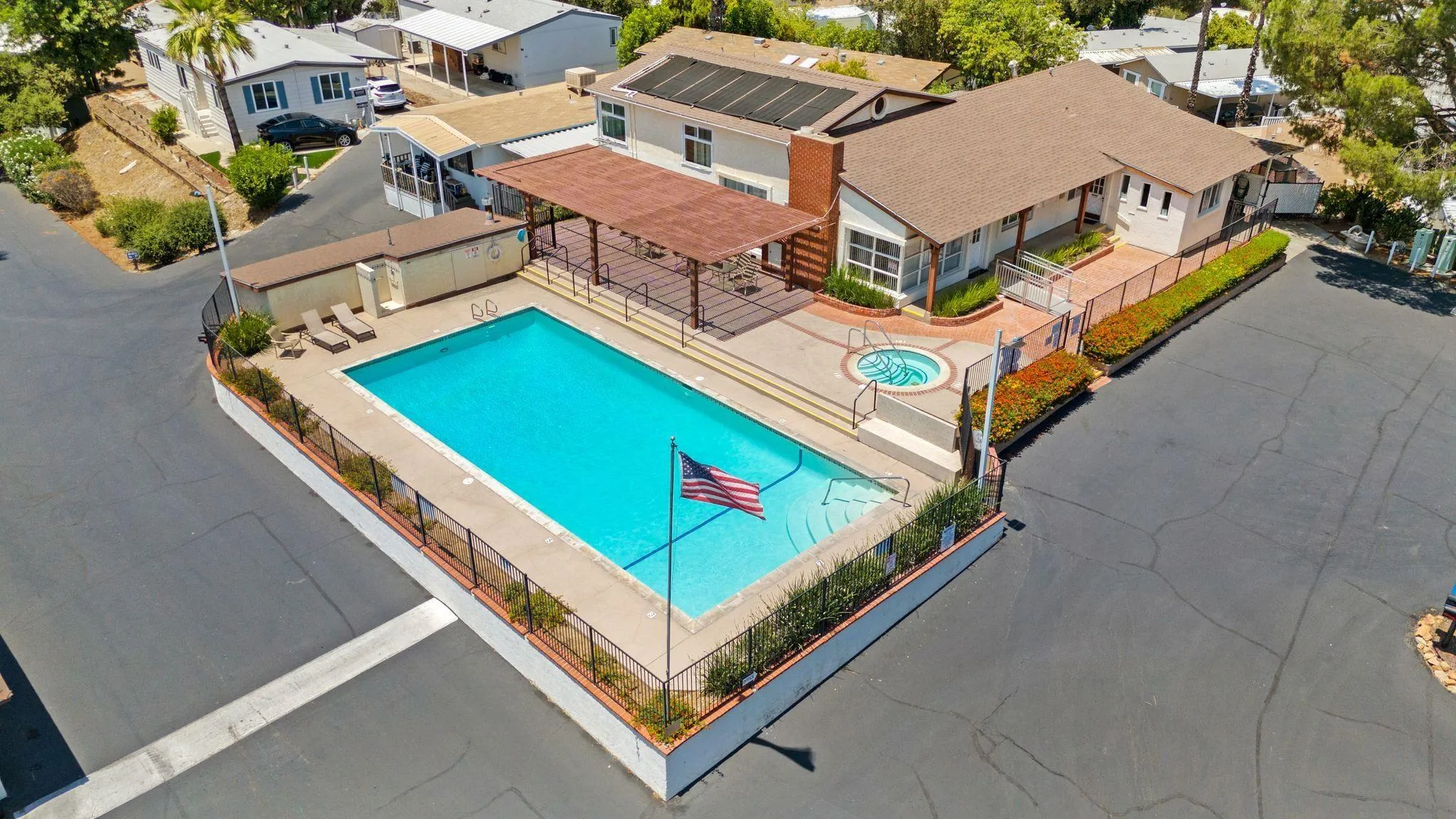 https://cdn.realtyfeed.com/cdn/127/260015113/0743547bb09b7f797616527034d8e8ed.webp