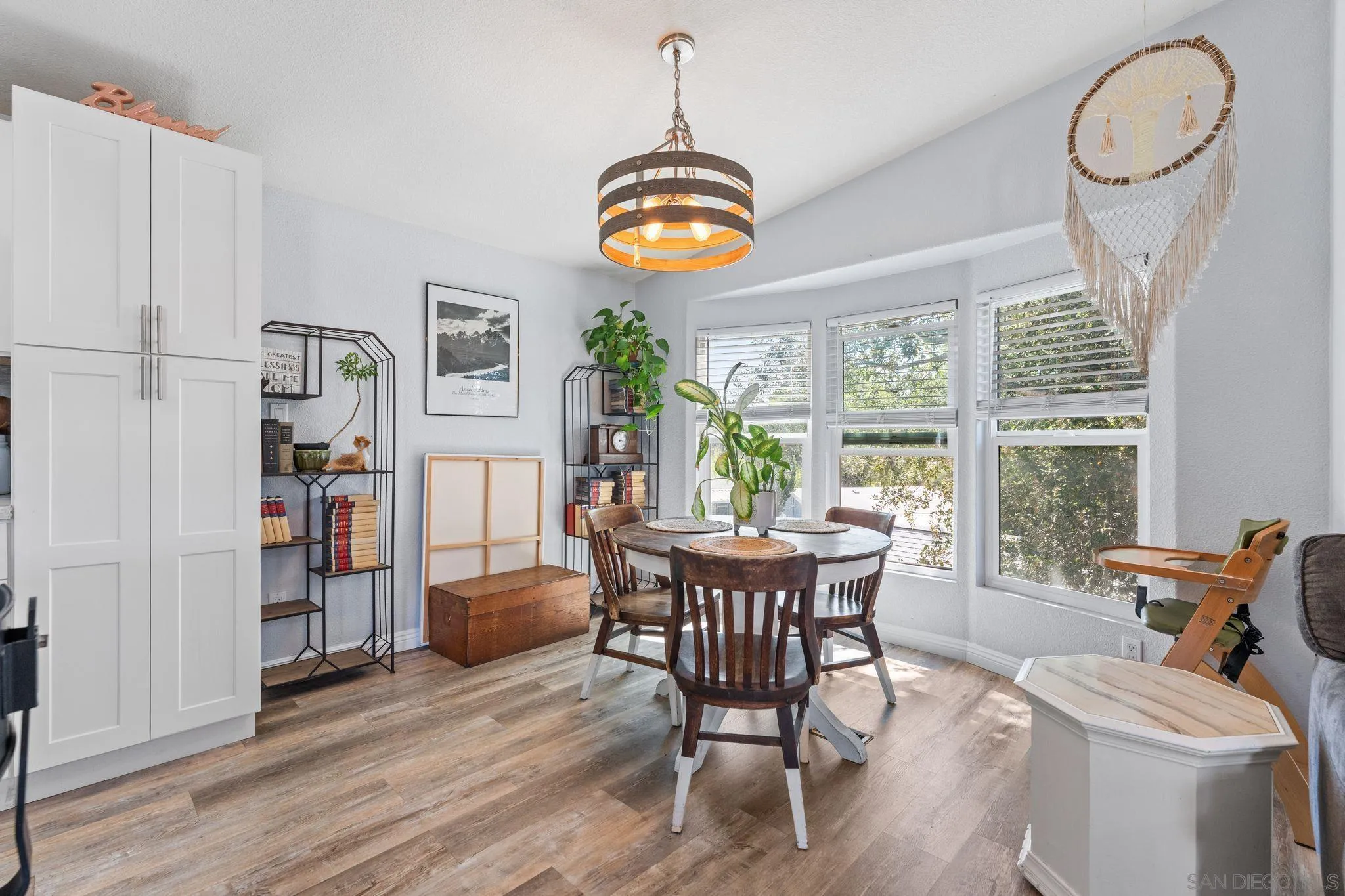https://cdn.realtyfeed.com/cdn/127/260015113/108deaa1fd156c78e43c41f35da12129.webp