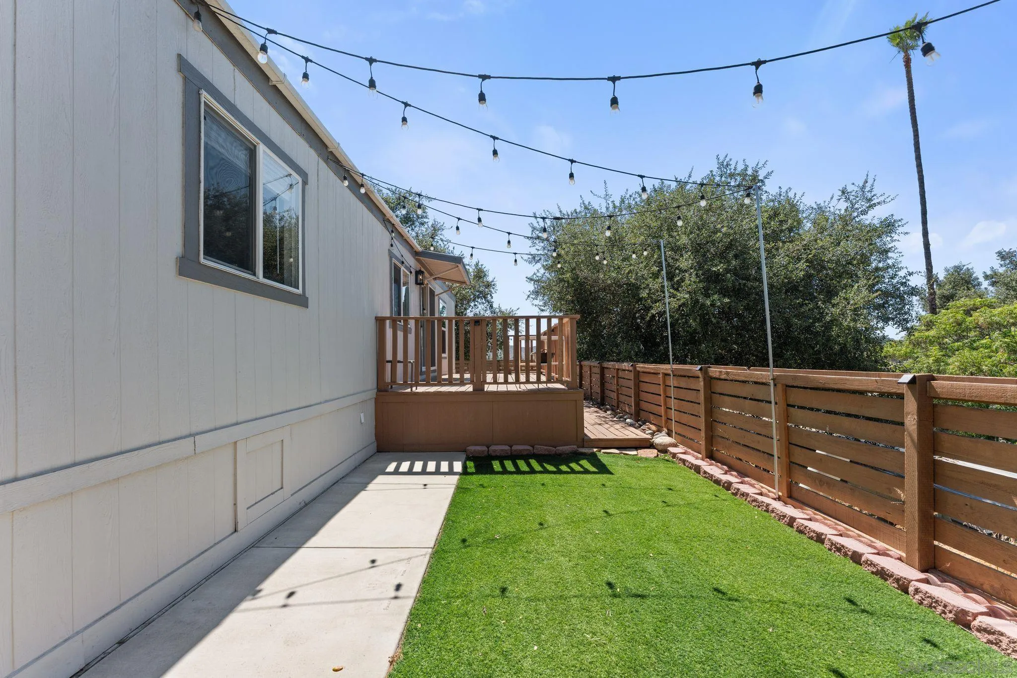 https://cdn.realtyfeed.com/cdn/127/260015113/c4c9ebd3537ce1d683c0be61c6556abd.webp